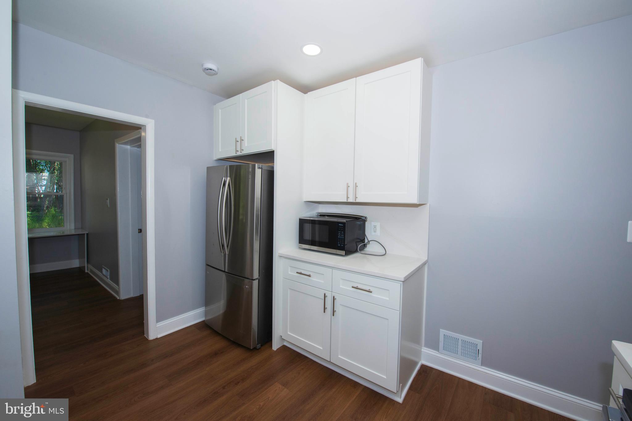 LAYTONSVILLE OUTSIDE - Residential