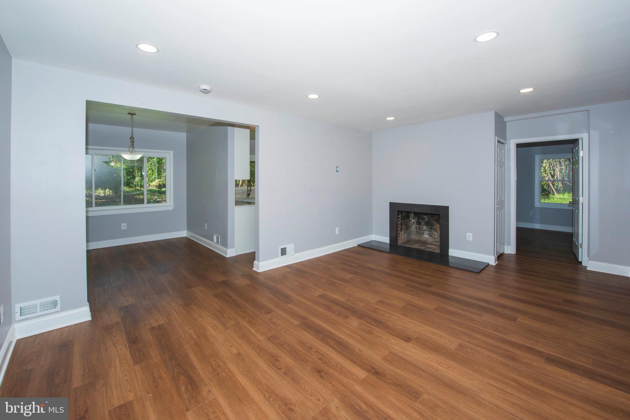 LAYTONSVILLE OUTSIDE - Residential