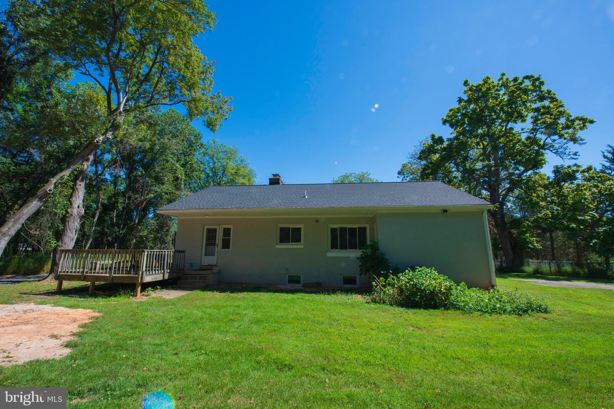 LAYTONSVILLE OUTSIDE - Residential