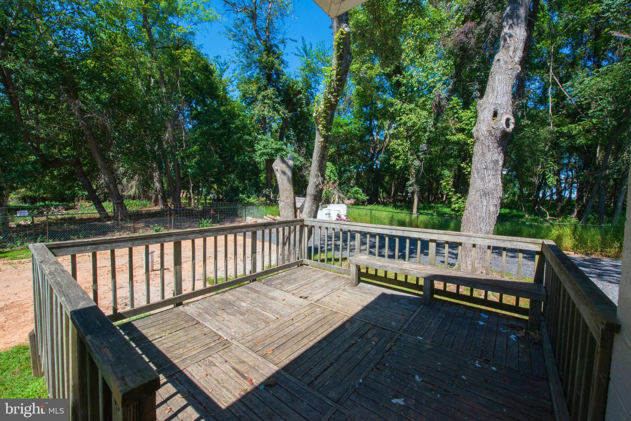 LAYTONSVILLE OUTSIDE - Residential