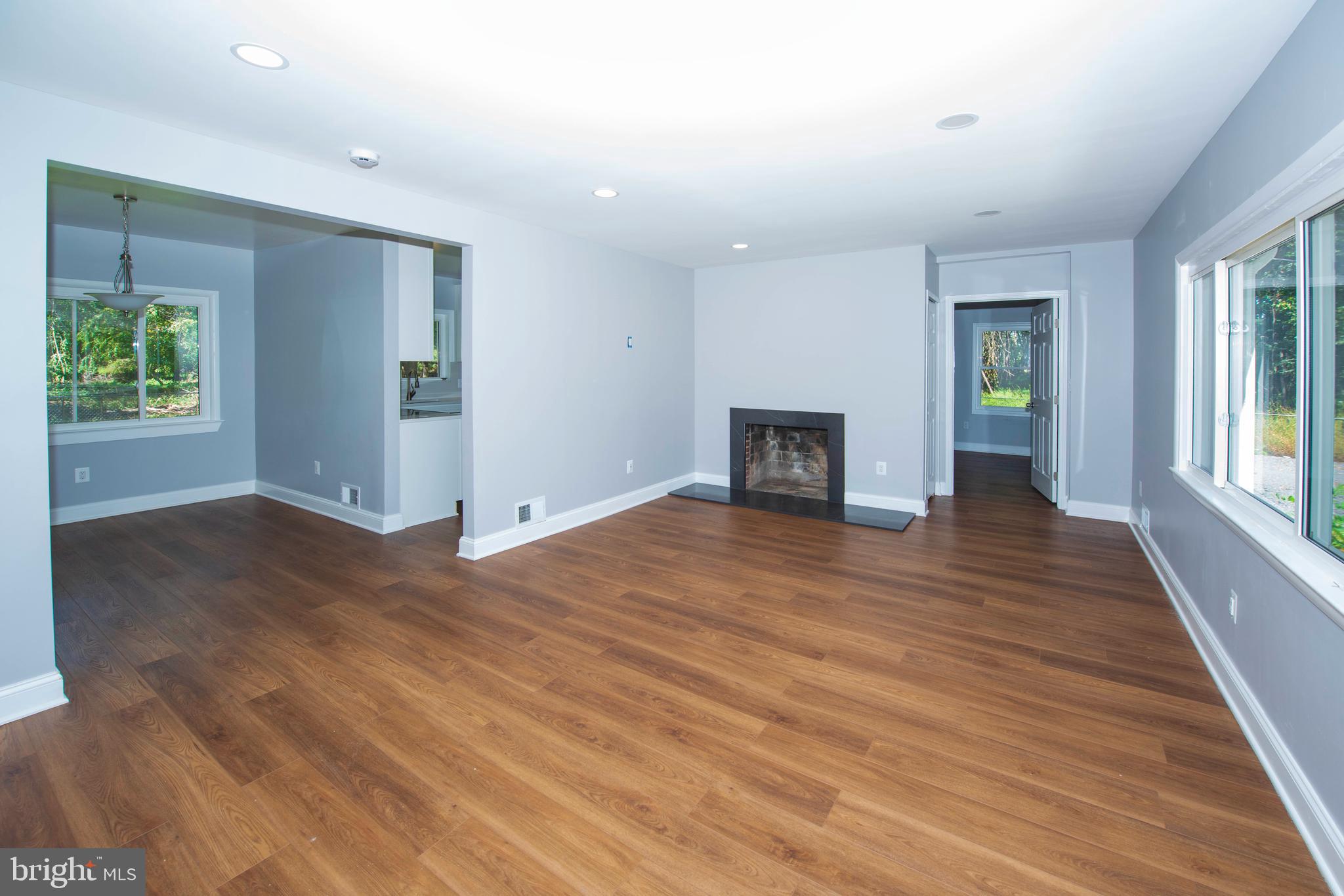 LAYTONSVILLE OUTSIDE - Residential