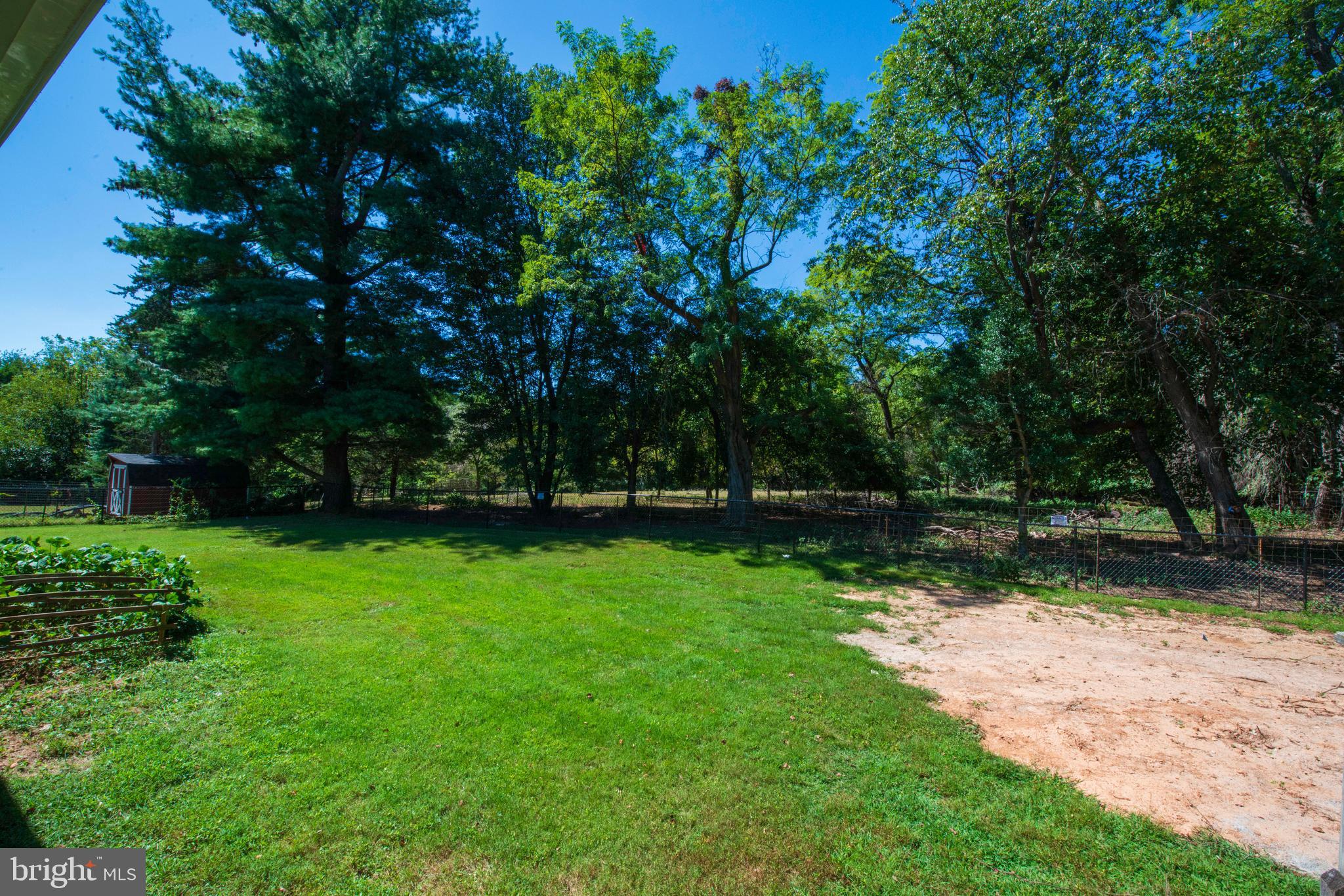 LAYTONSVILLE OUTSIDE - Residential