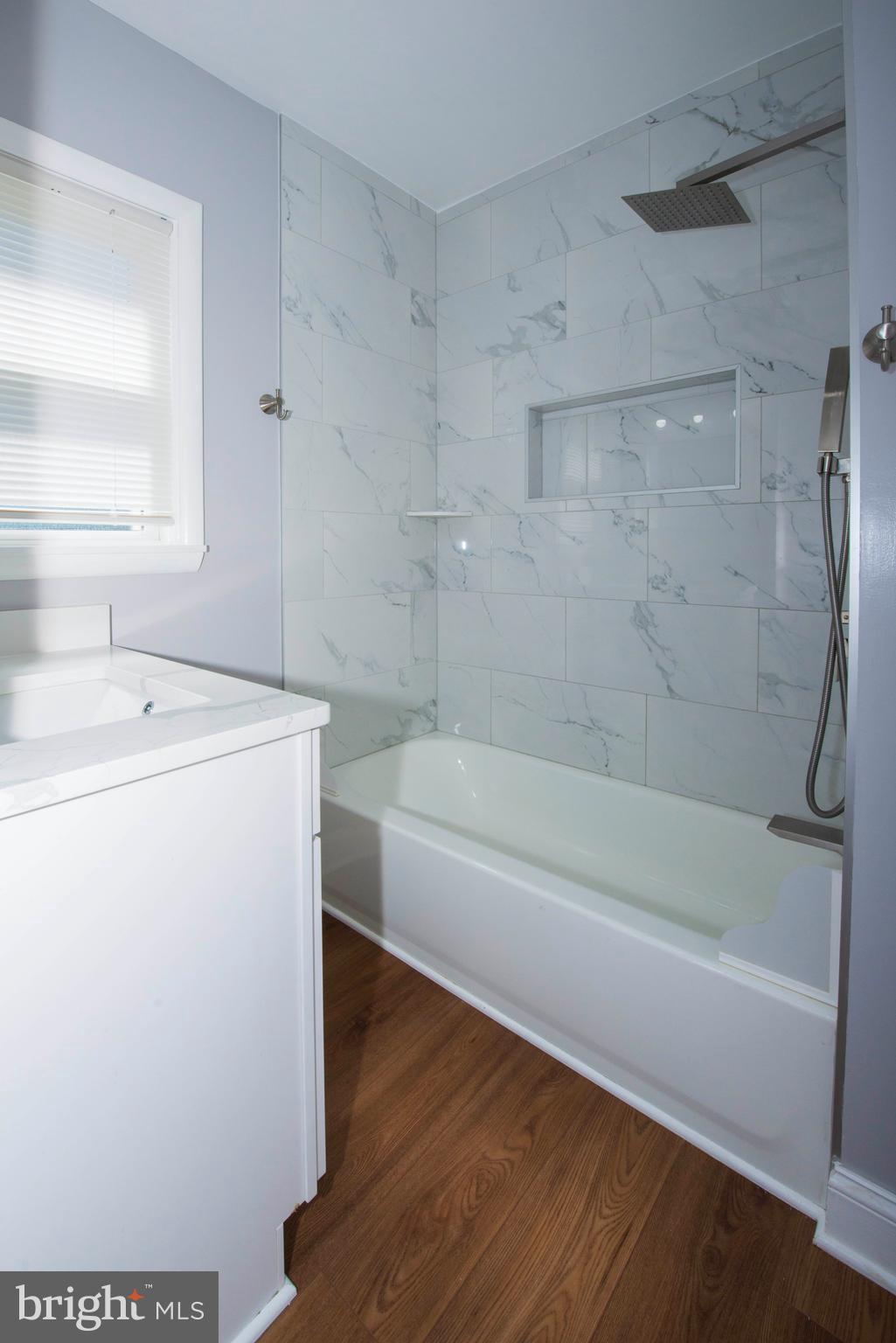 LAYTONSVILLE OUTSIDE - Residential