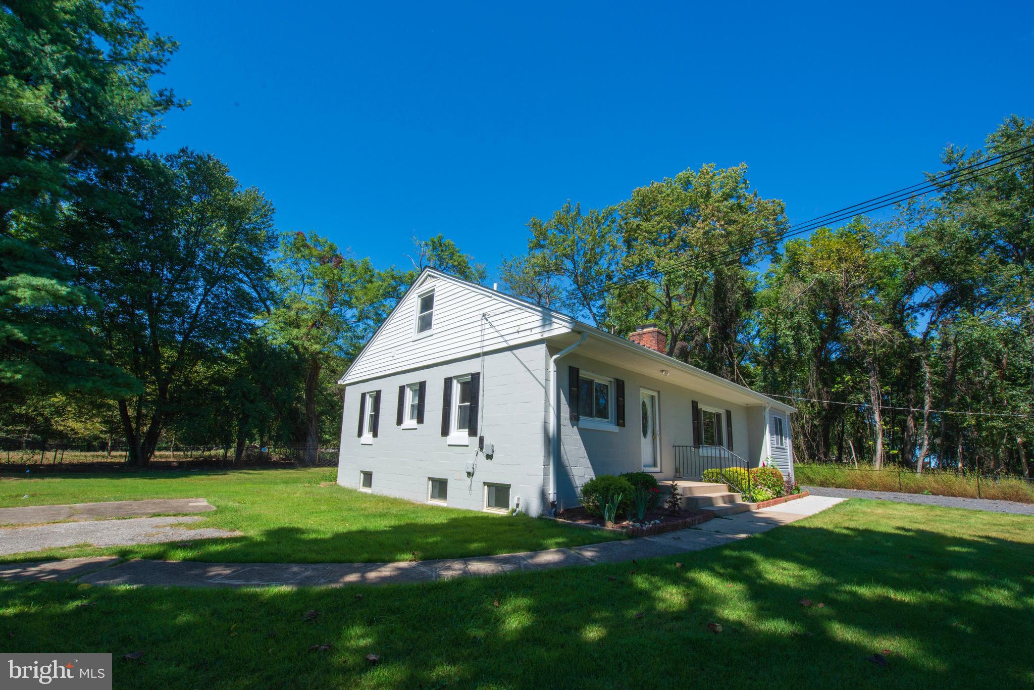 LAYTONSVILLE OUTSIDE - Residential