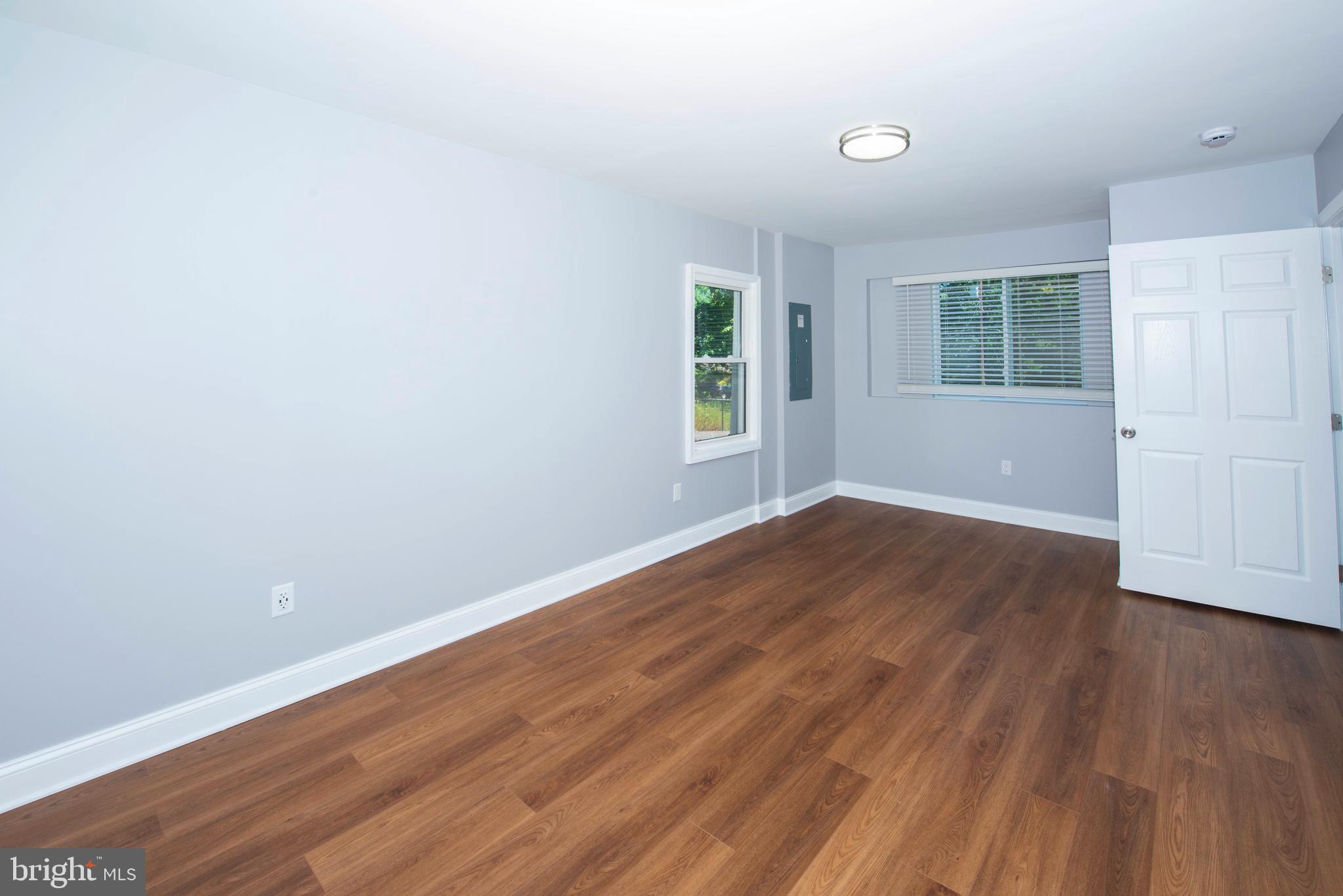 LAYTONSVILLE OUTSIDE - Residential