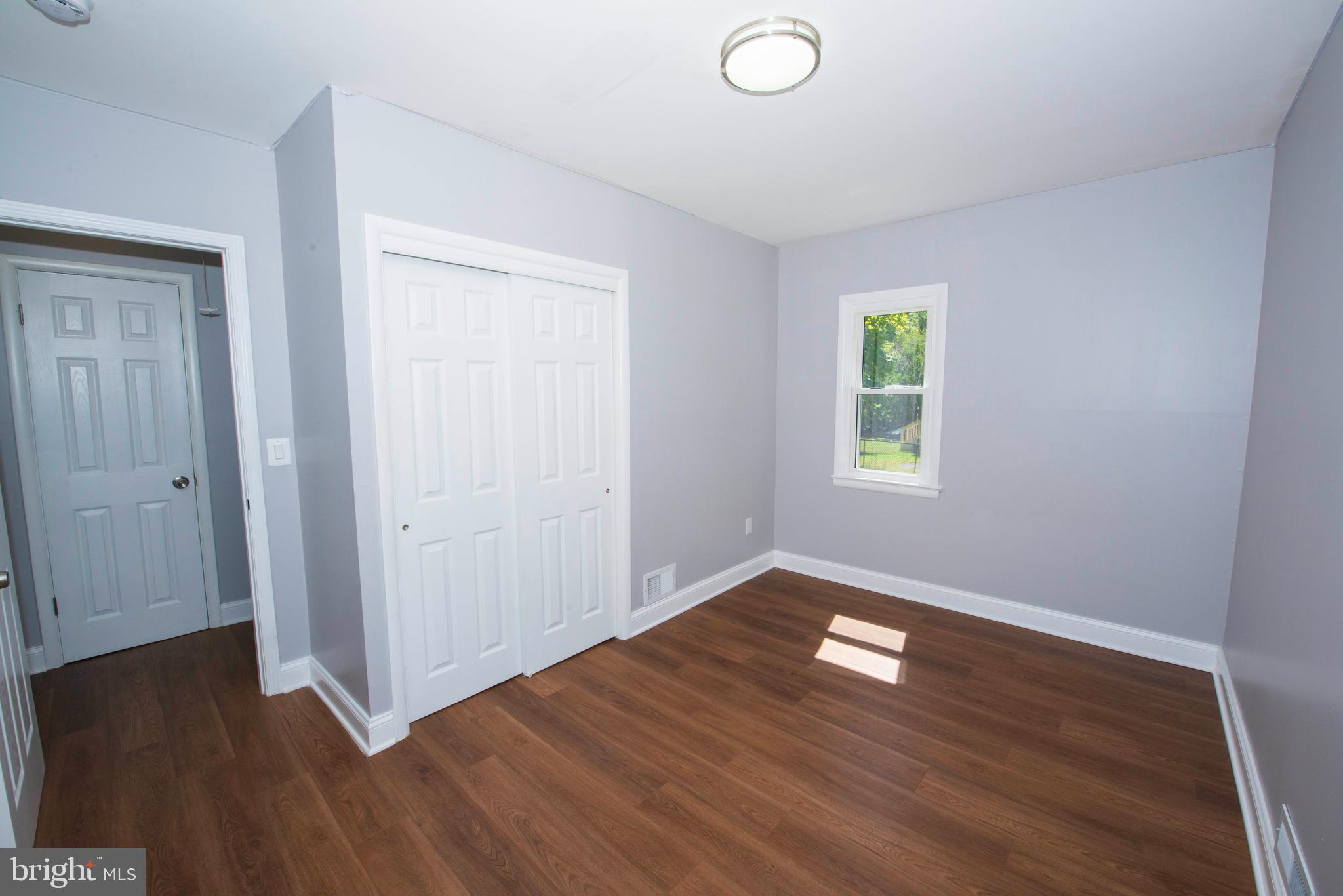 LAYTONSVILLE OUTSIDE - Residential