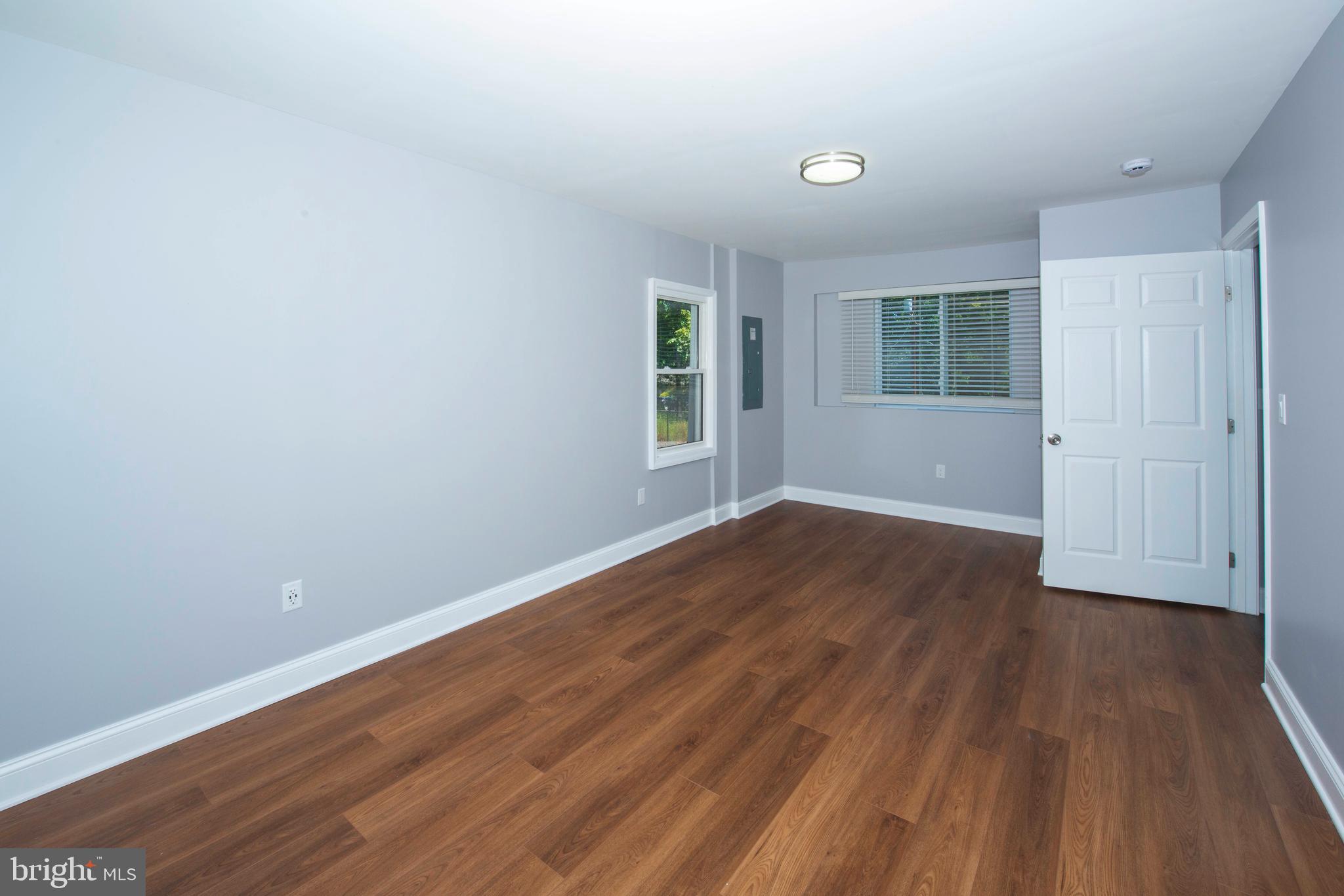 LAYTONSVILLE OUTSIDE - Residential