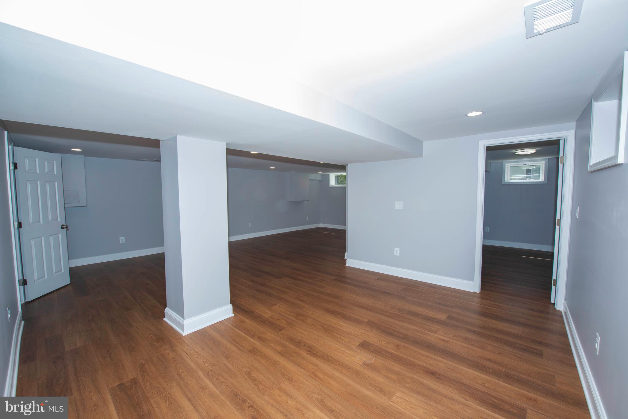 LAYTONSVILLE OUTSIDE - Residential