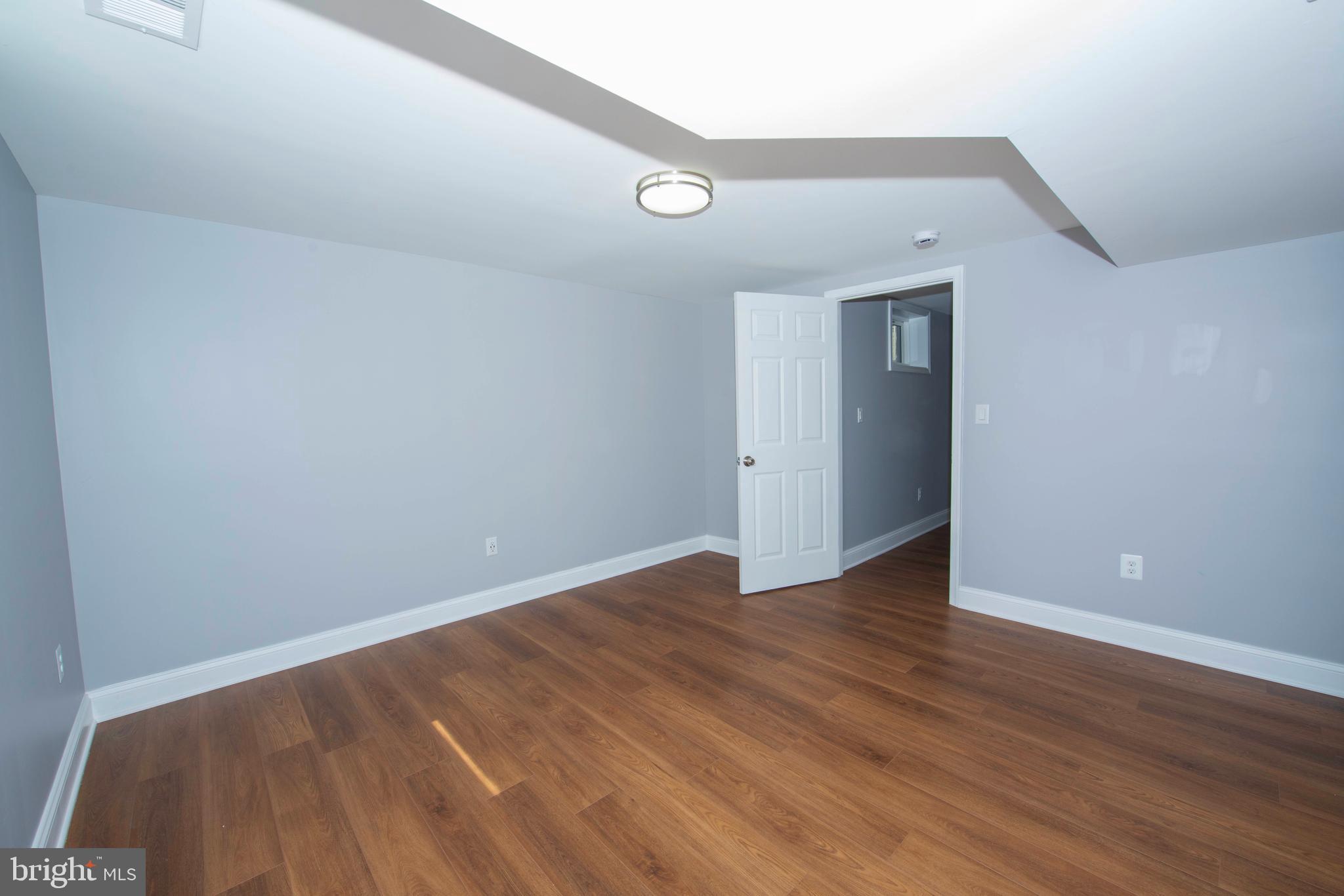 LAYTONSVILLE OUTSIDE - Residential