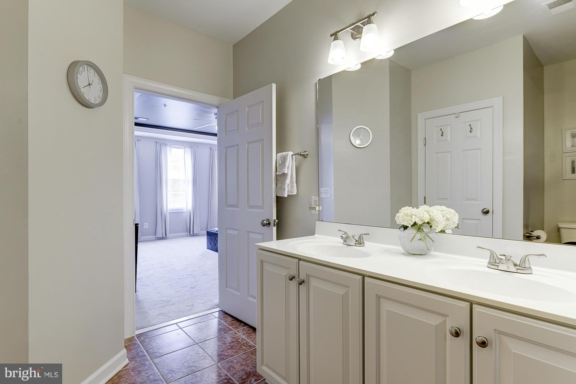 HIDDEN CREEK - Residential