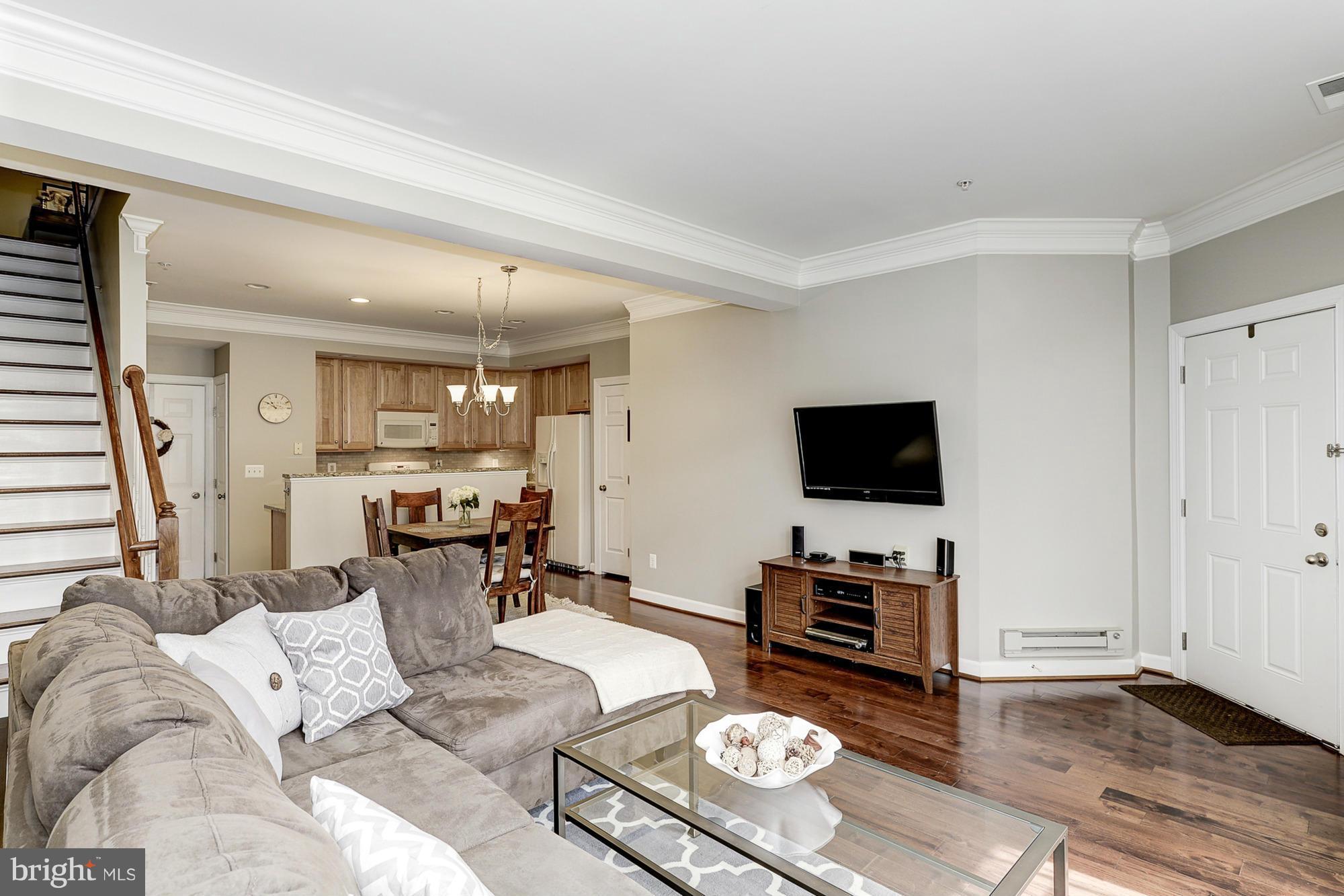 HIDDEN CREEK - Residential