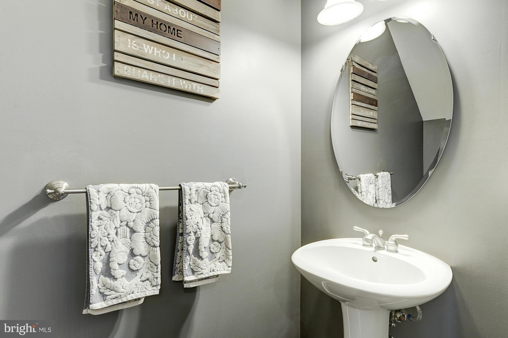 HIDDEN CREEK - Residential