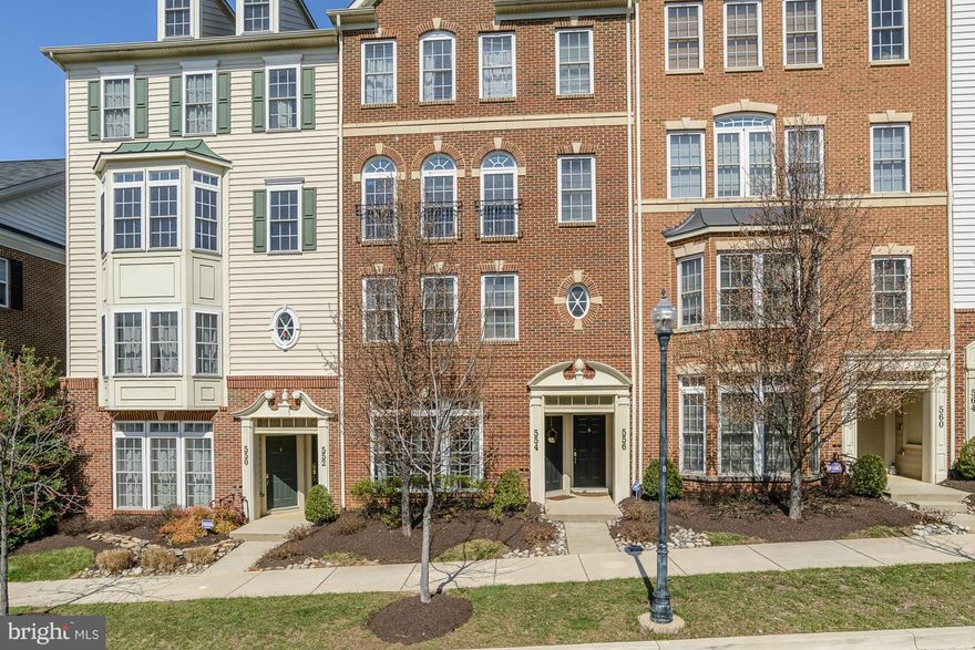 Gorgeous 3BR TH w/ tons of improvements. Newer wide plank hardwood floors throughout home. Main floor has open feel w/ perfect kitchen to cook & entertain. Living space exudes warmth, charm & natural light. Upper floor has 3 large BRs. Master BR with tray ceiling, 2 walk-in closets and spa like BA with dual vanities and dual shower heads. Guest BR w/ private patio. Community pool. fitness gym