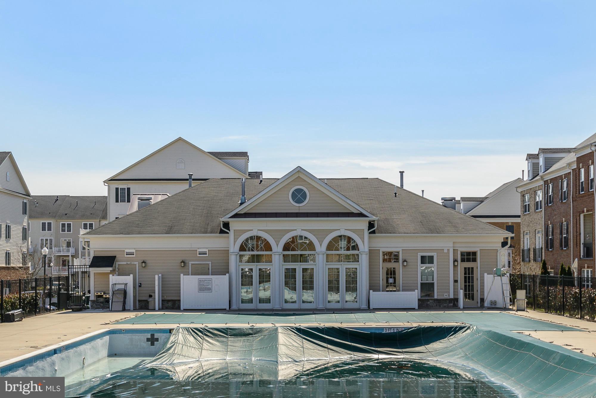 HIDDEN CREEK - Residential