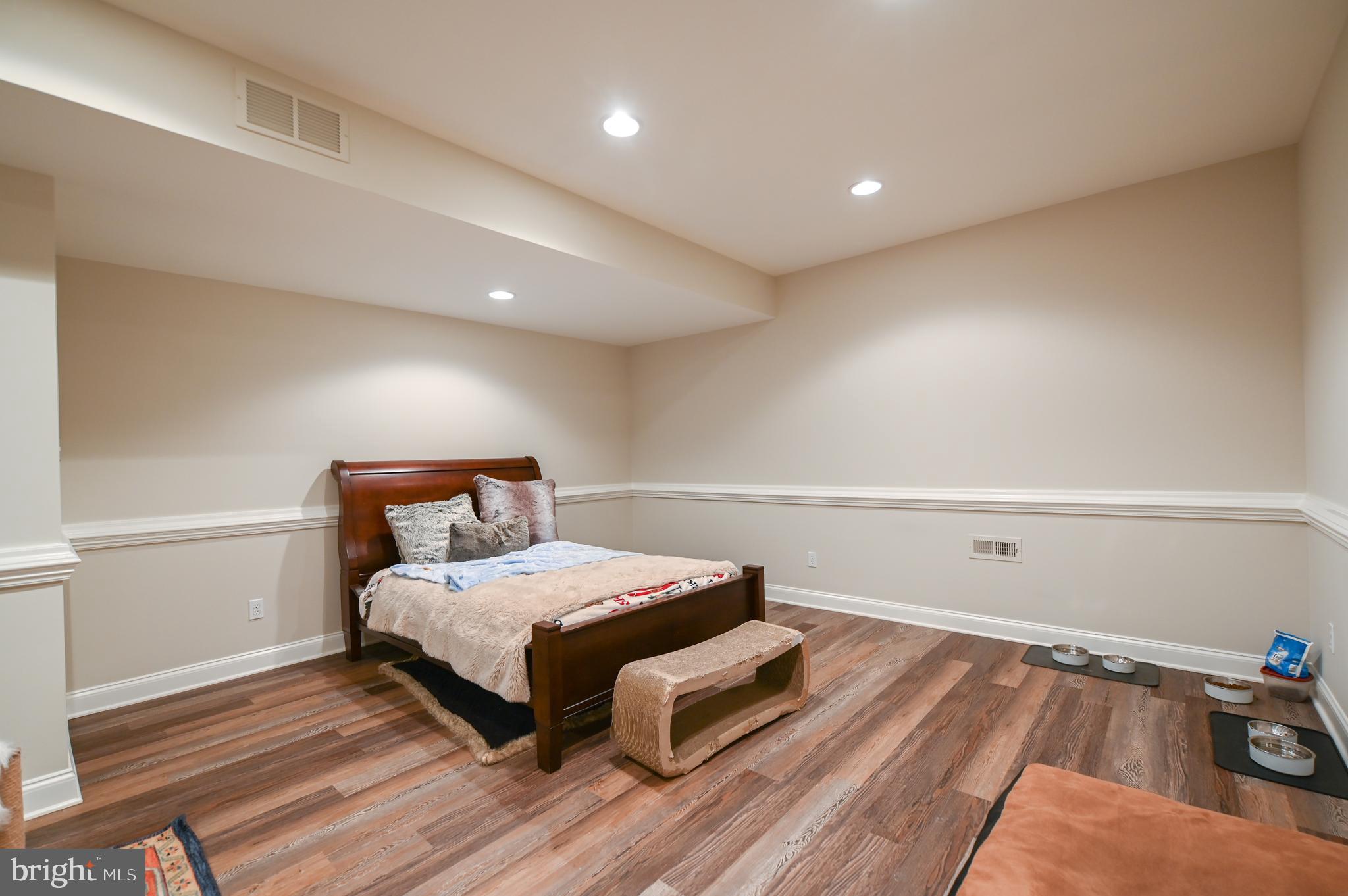 WHITEHORSE MEADOWS - Residential