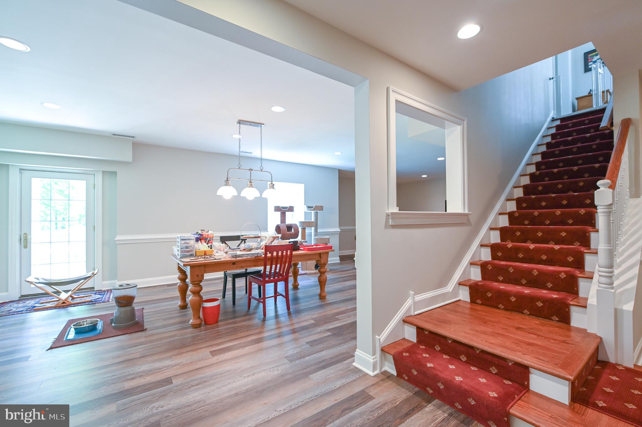 WHITEHORSE MEADOWS - Residential