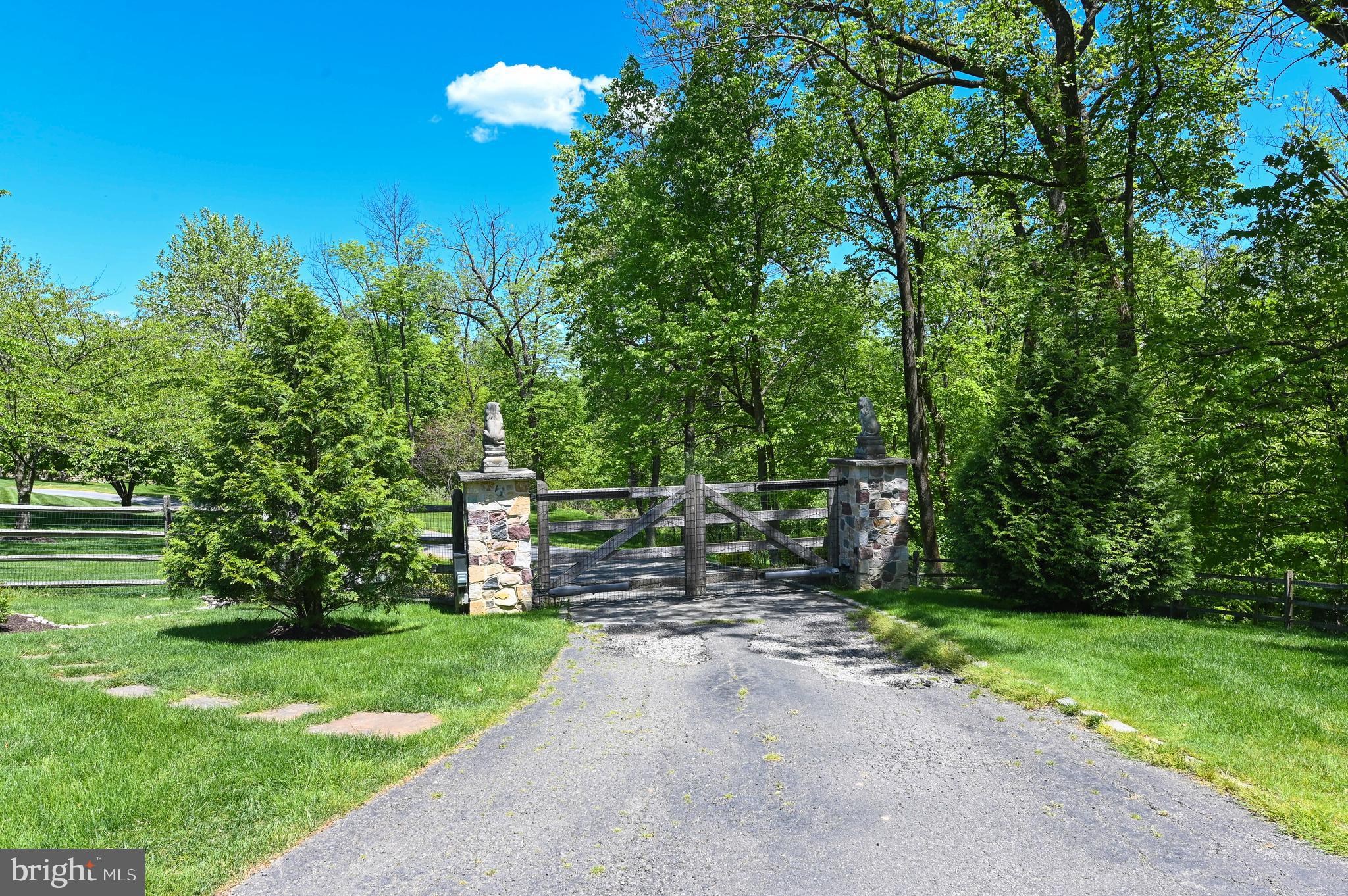 WHITEHORSE MEADOWS - Residential