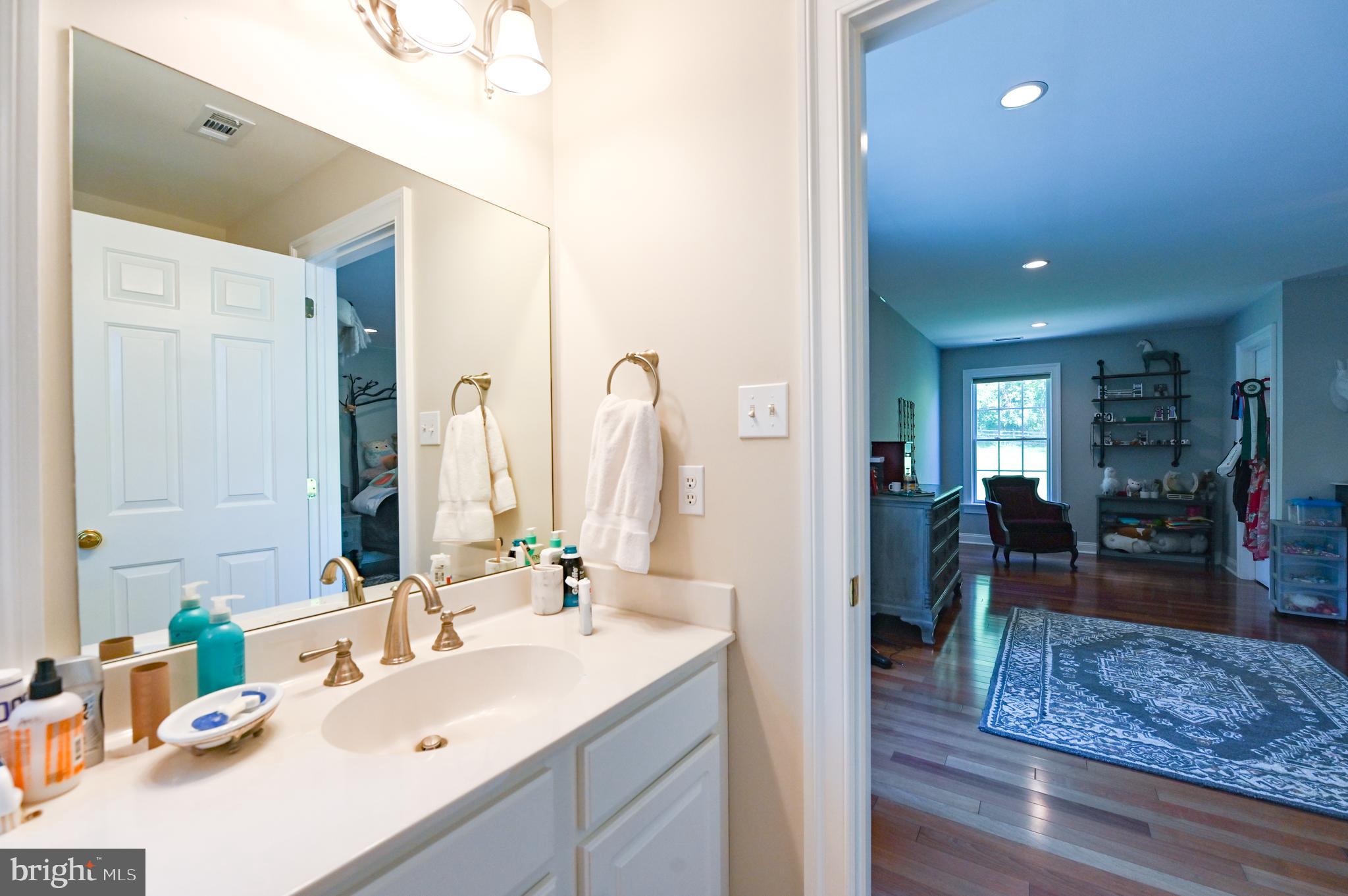 WHITEHORSE MEADOWS - Residential