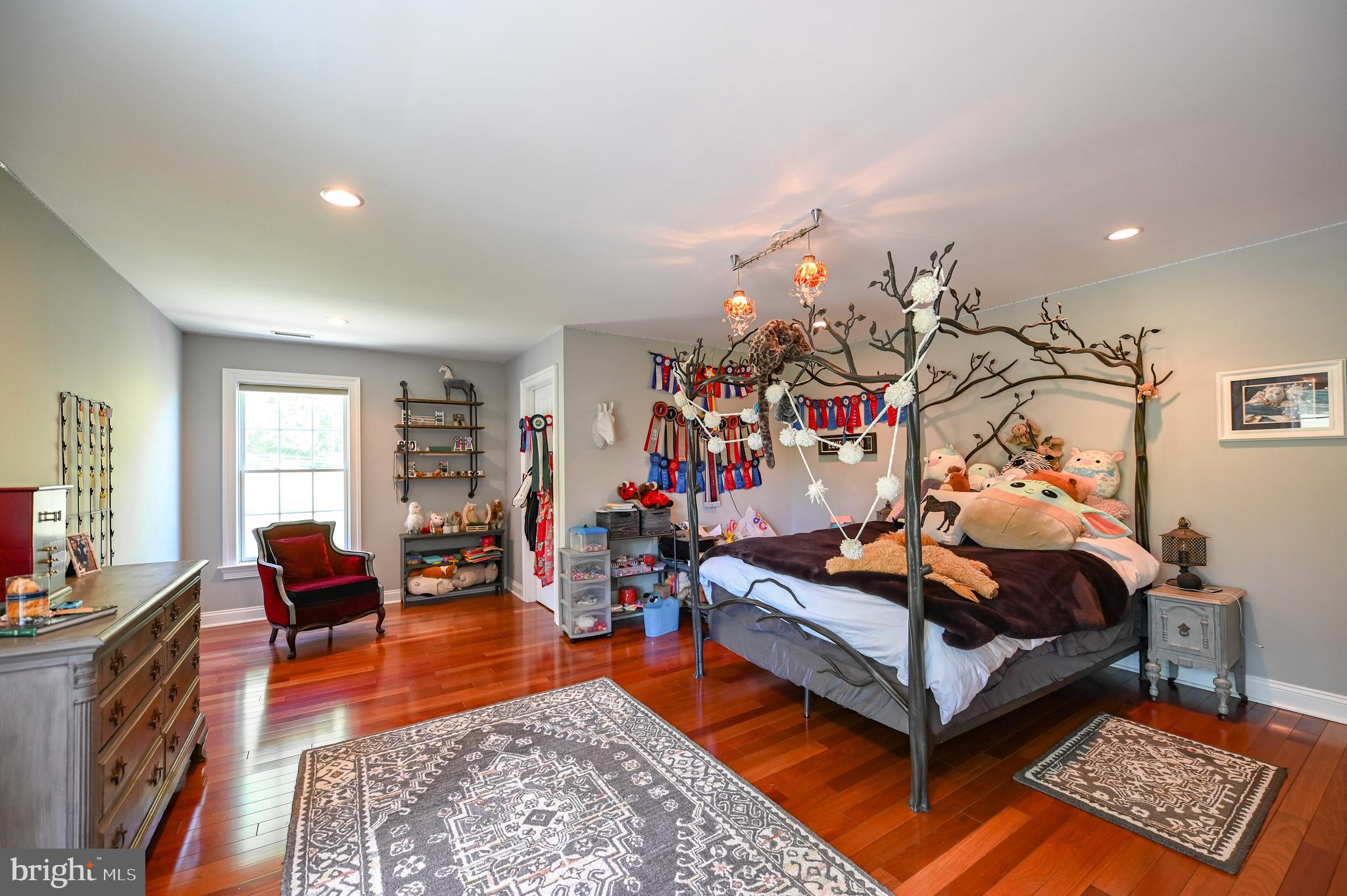 WHITEHORSE MEADOWS - Residential