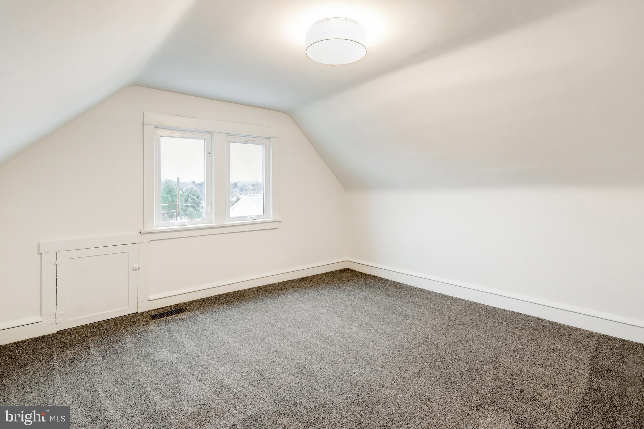 FAR HILLS FARM - Residential