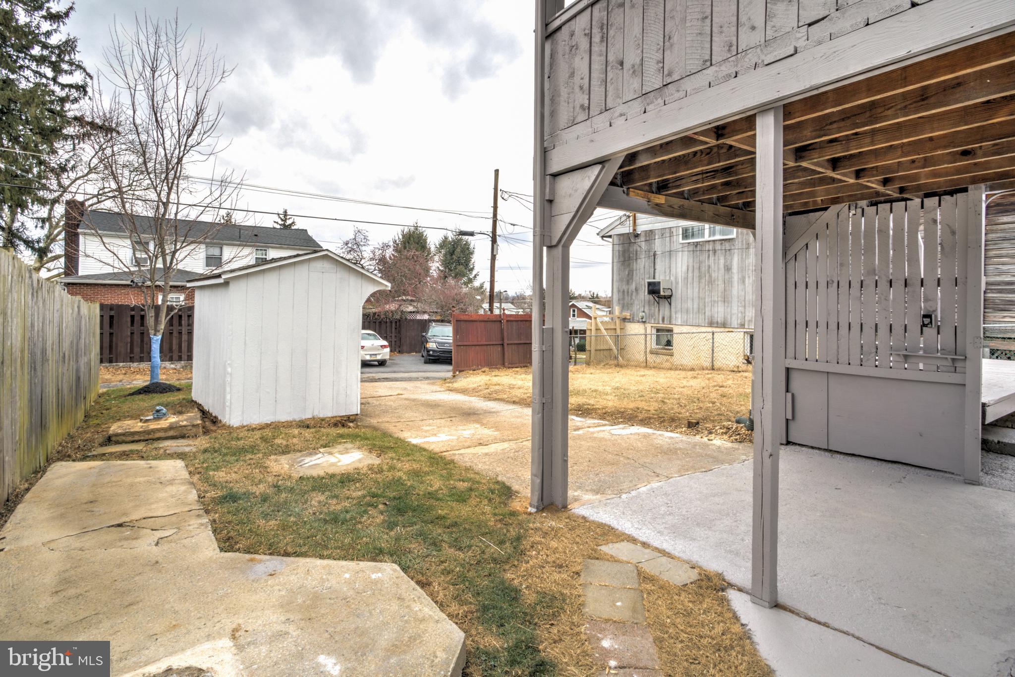 FAR HILLS FARM - Residential