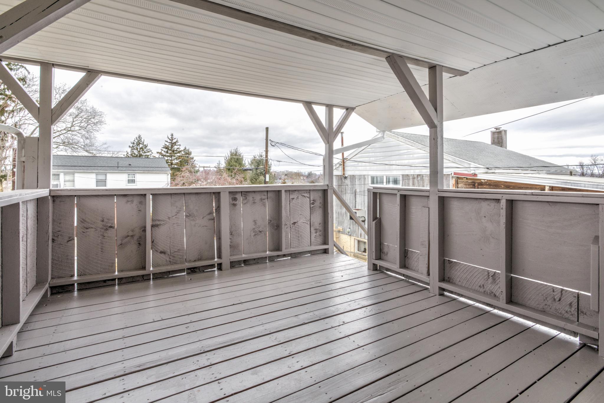 FAR HILLS FARM - Residential