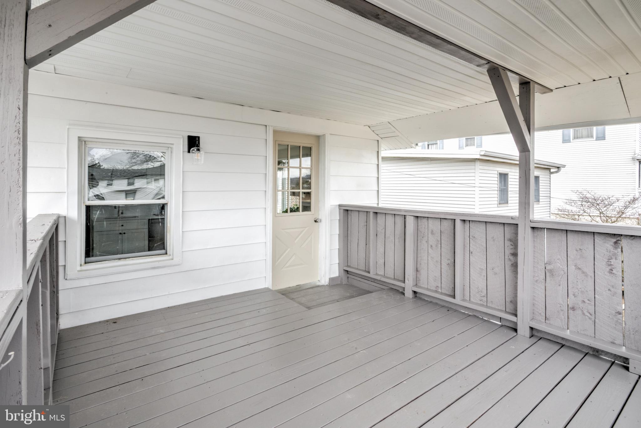 FAR HILLS FARM - Residential