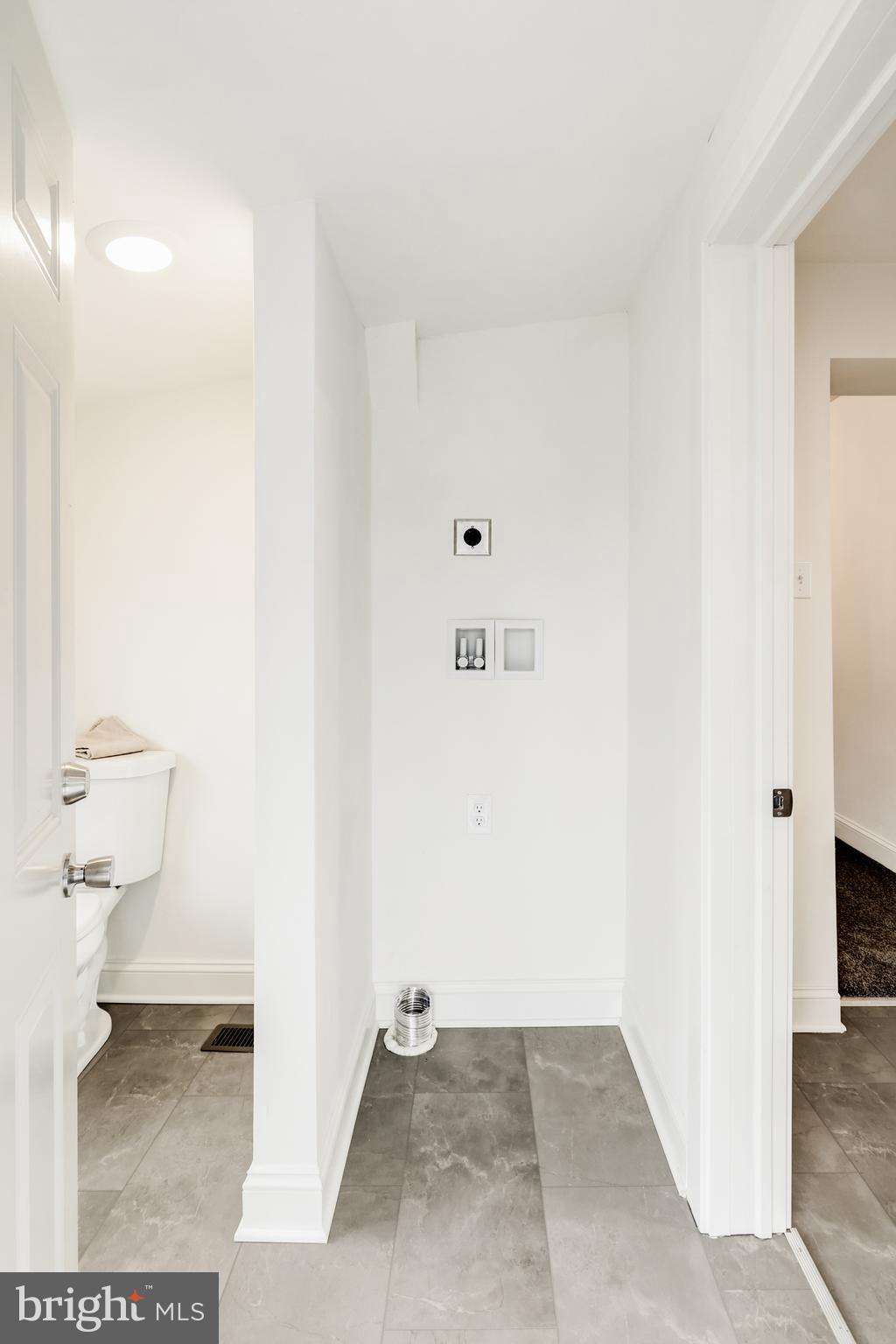 FAR HILLS FARM - Residential