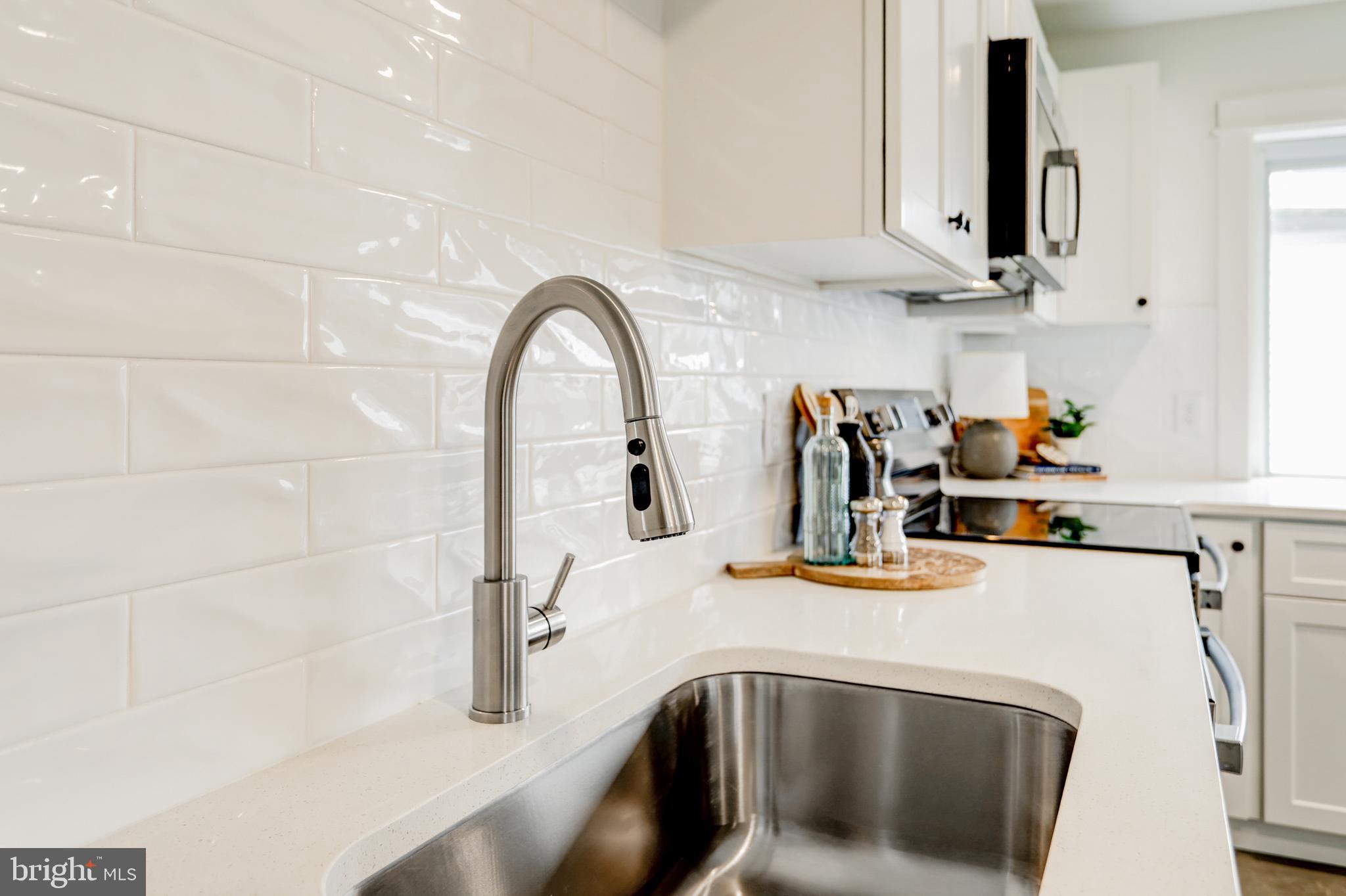 FAR HILLS FARM - Residential