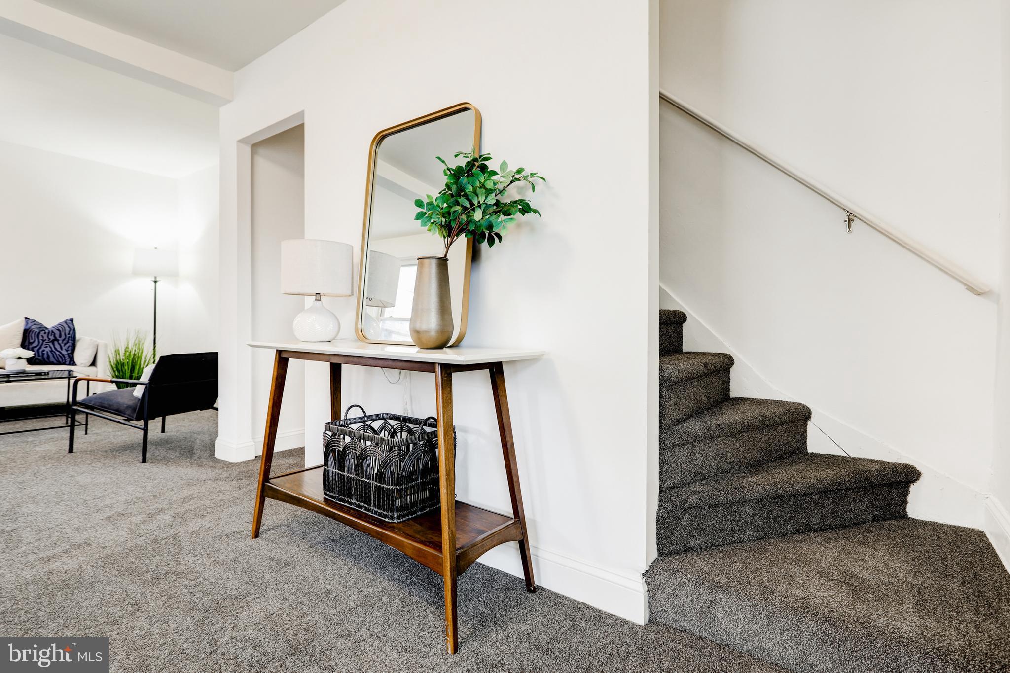 FAR HILLS FARM - Residential