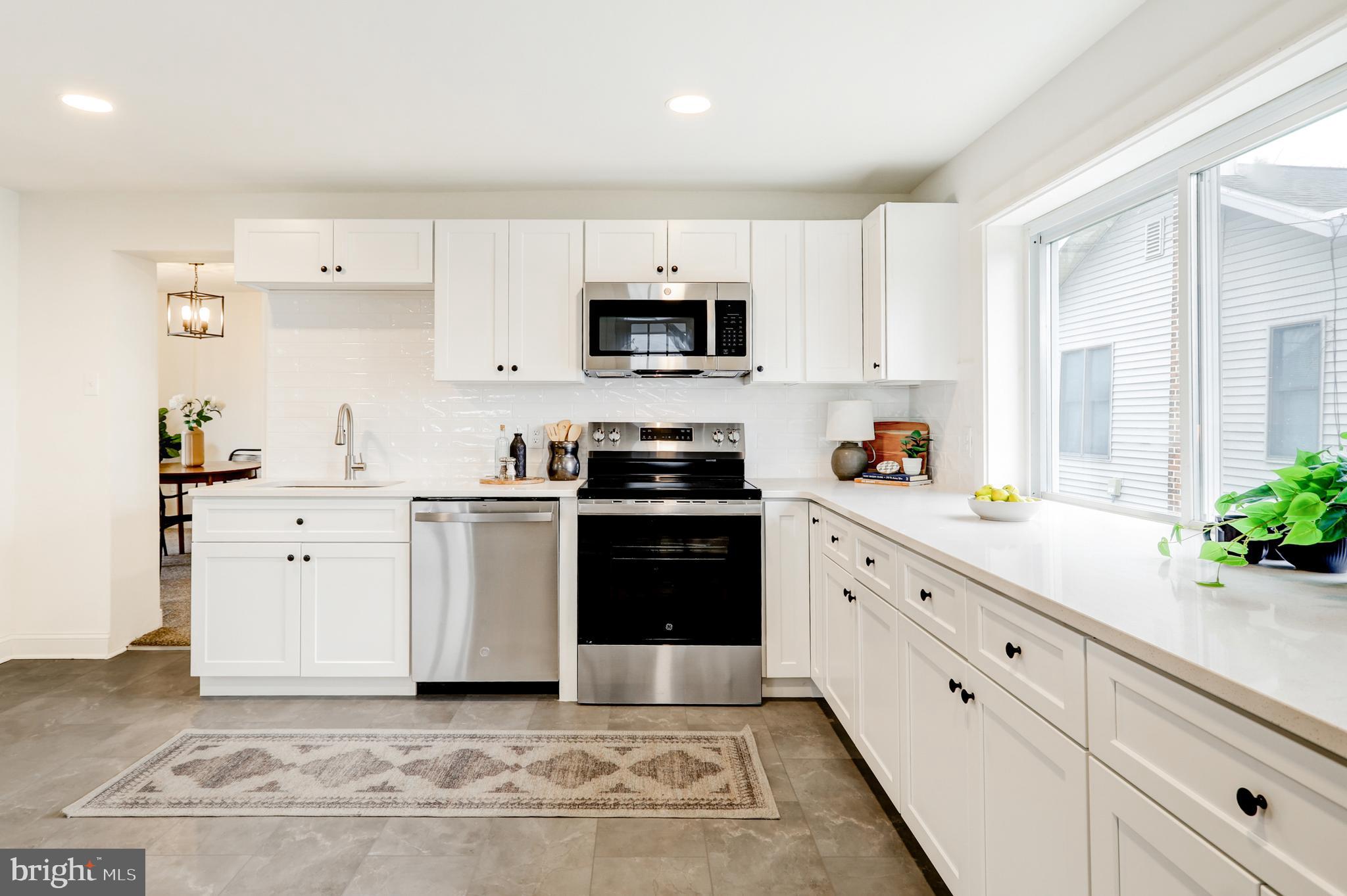 FAR HILLS FARM - Residential