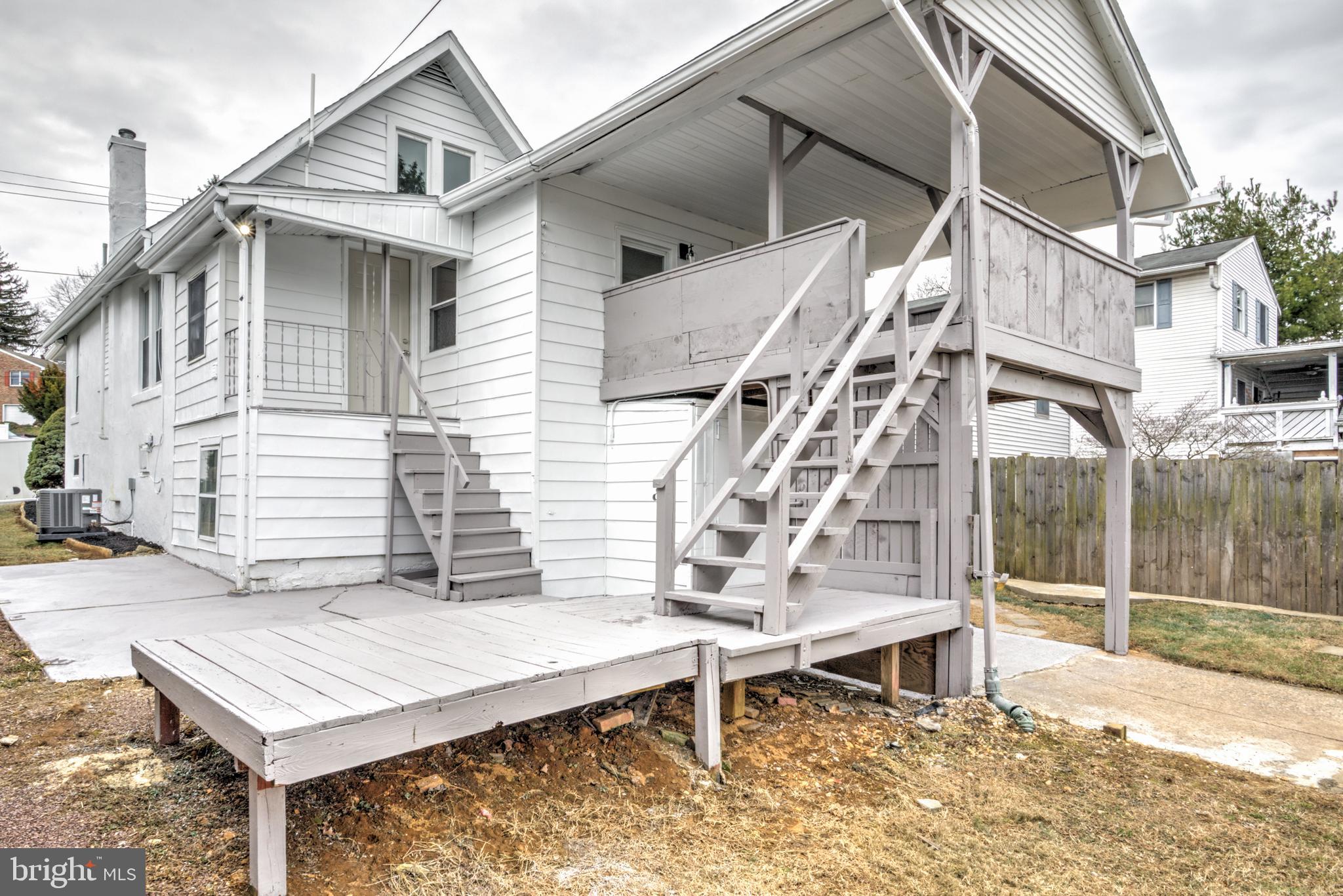 FAR HILLS FARM - Residential