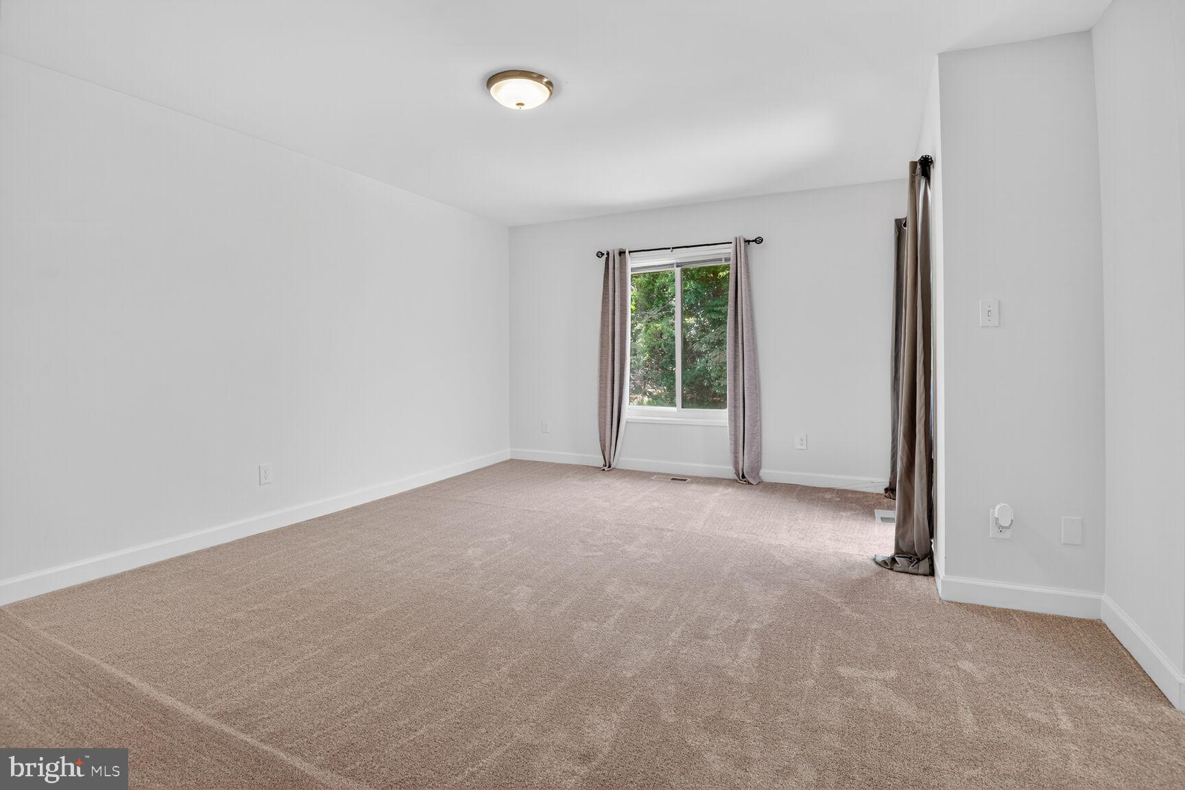 DORSEYS REGARD - Residential