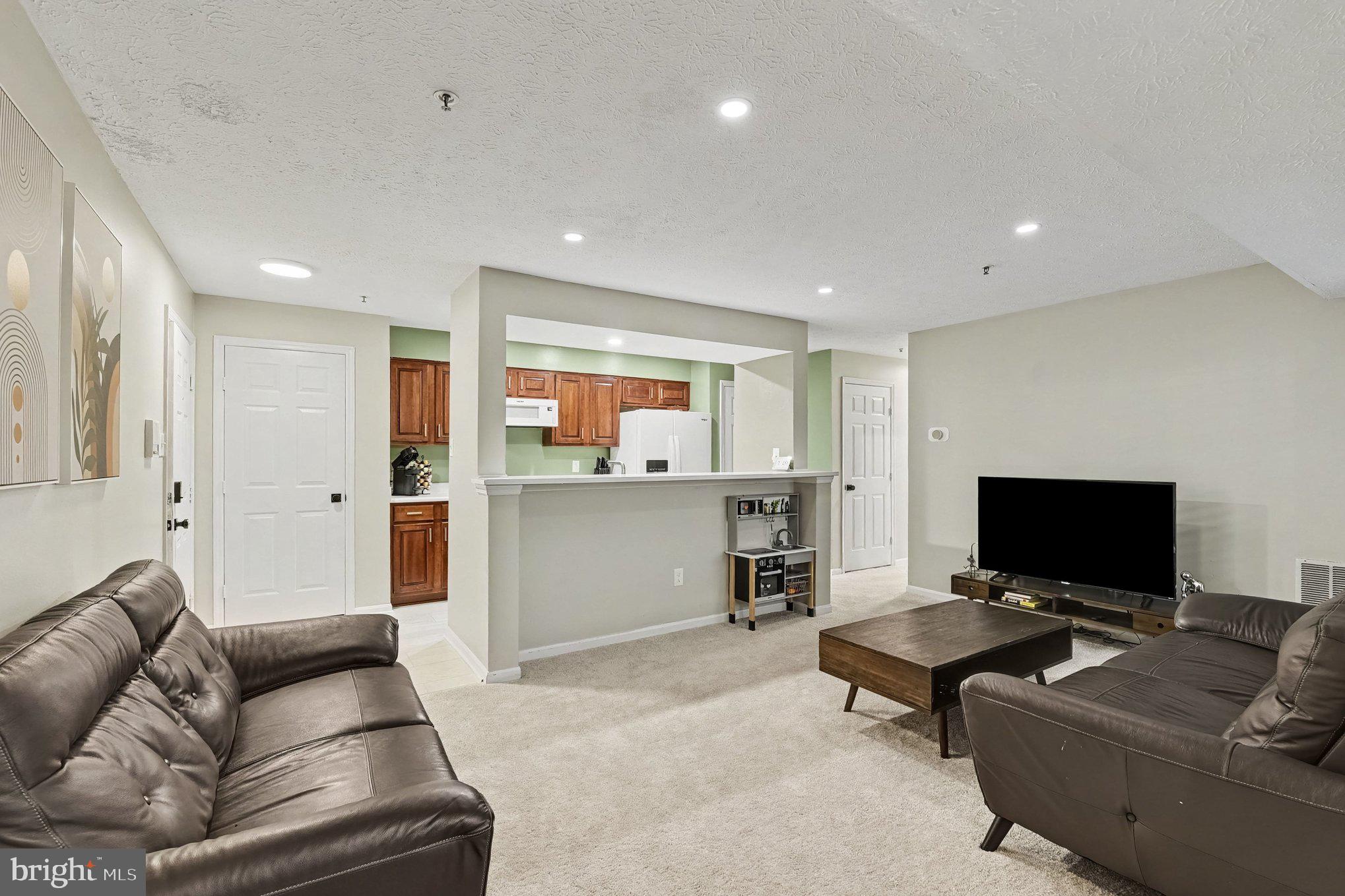 1400 GOLDEN ROD COURT H