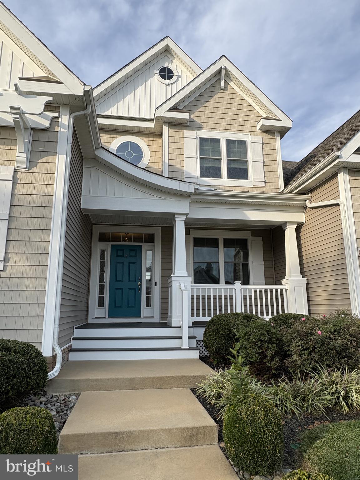 672 SPRING HOLLOW DRIVE