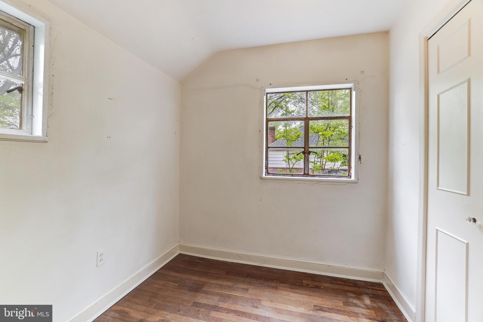 ARLINGTON FOREST - Residential