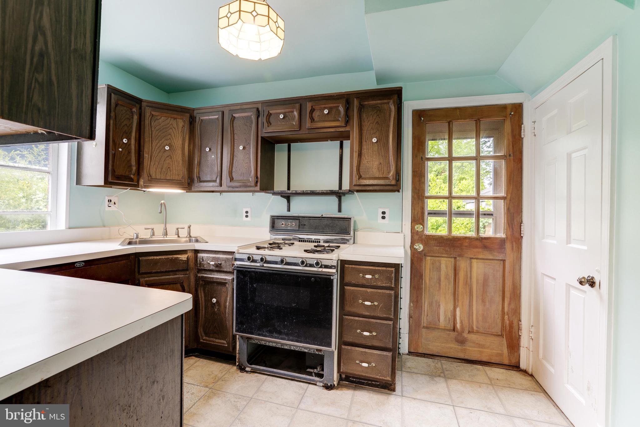 ARLINGTON FOREST - Residential