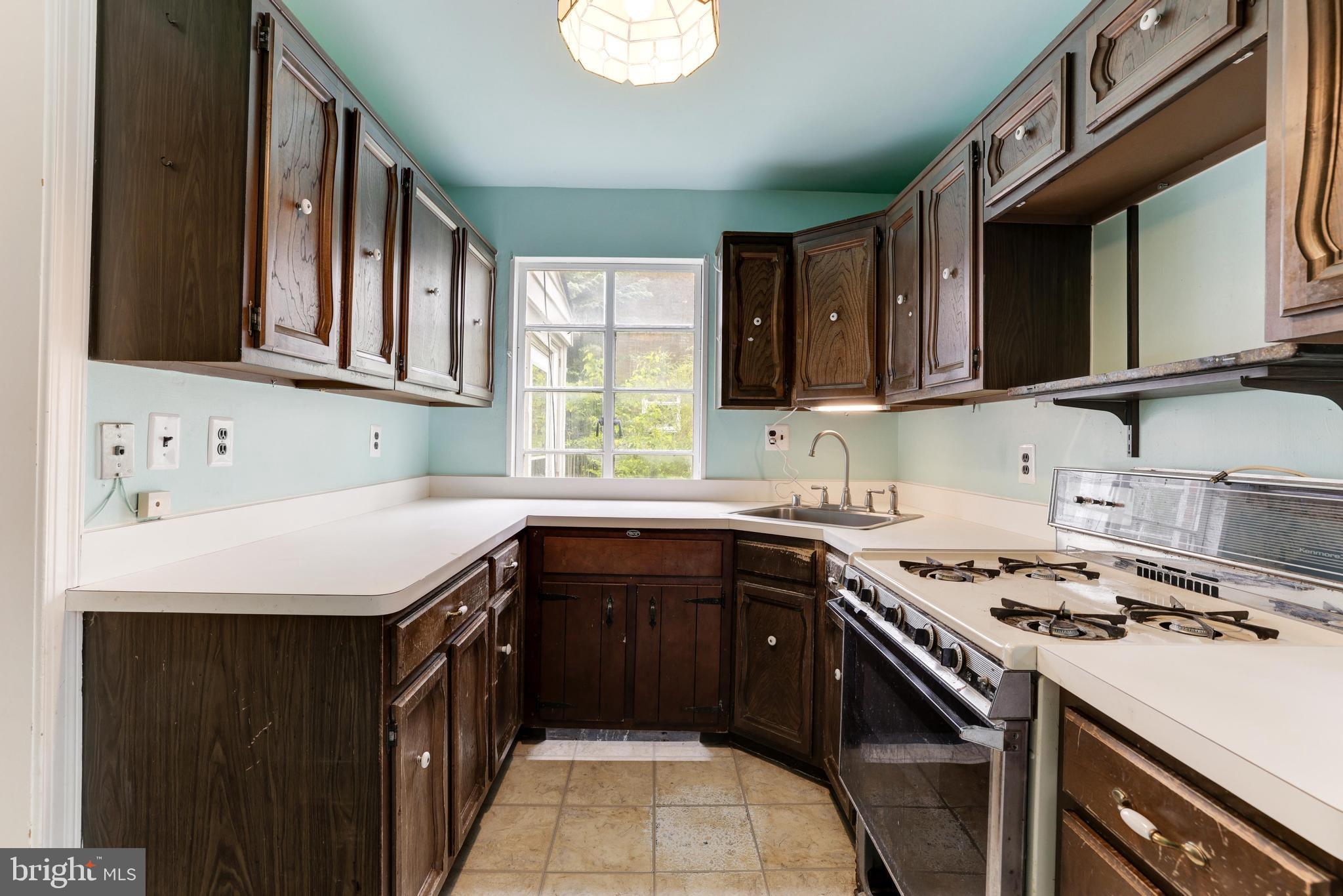 ARLINGTON FOREST - Residential