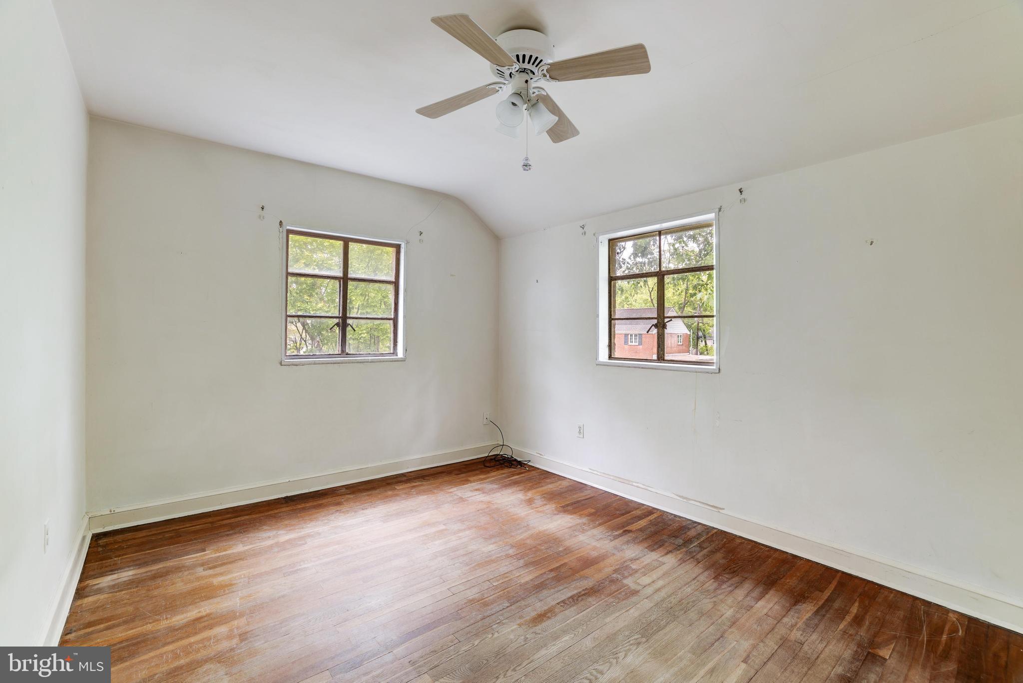 ARLINGTON FOREST - Residential