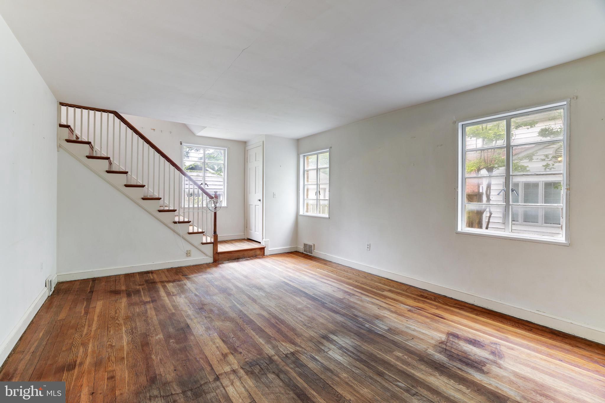 ARLINGTON FOREST - Residential