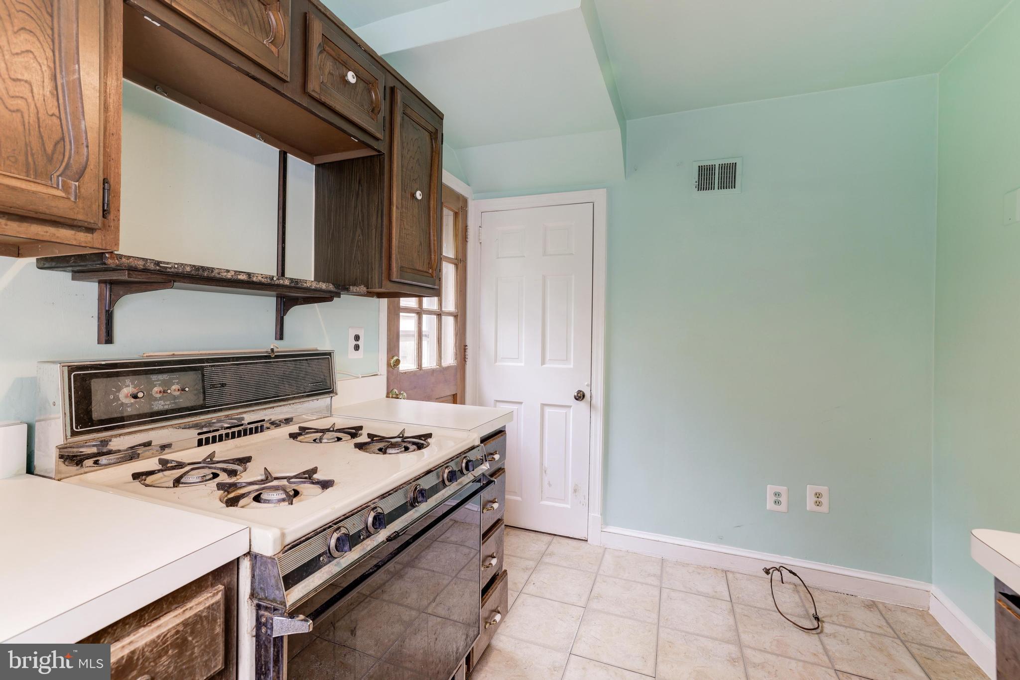 ARLINGTON FOREST - Residential