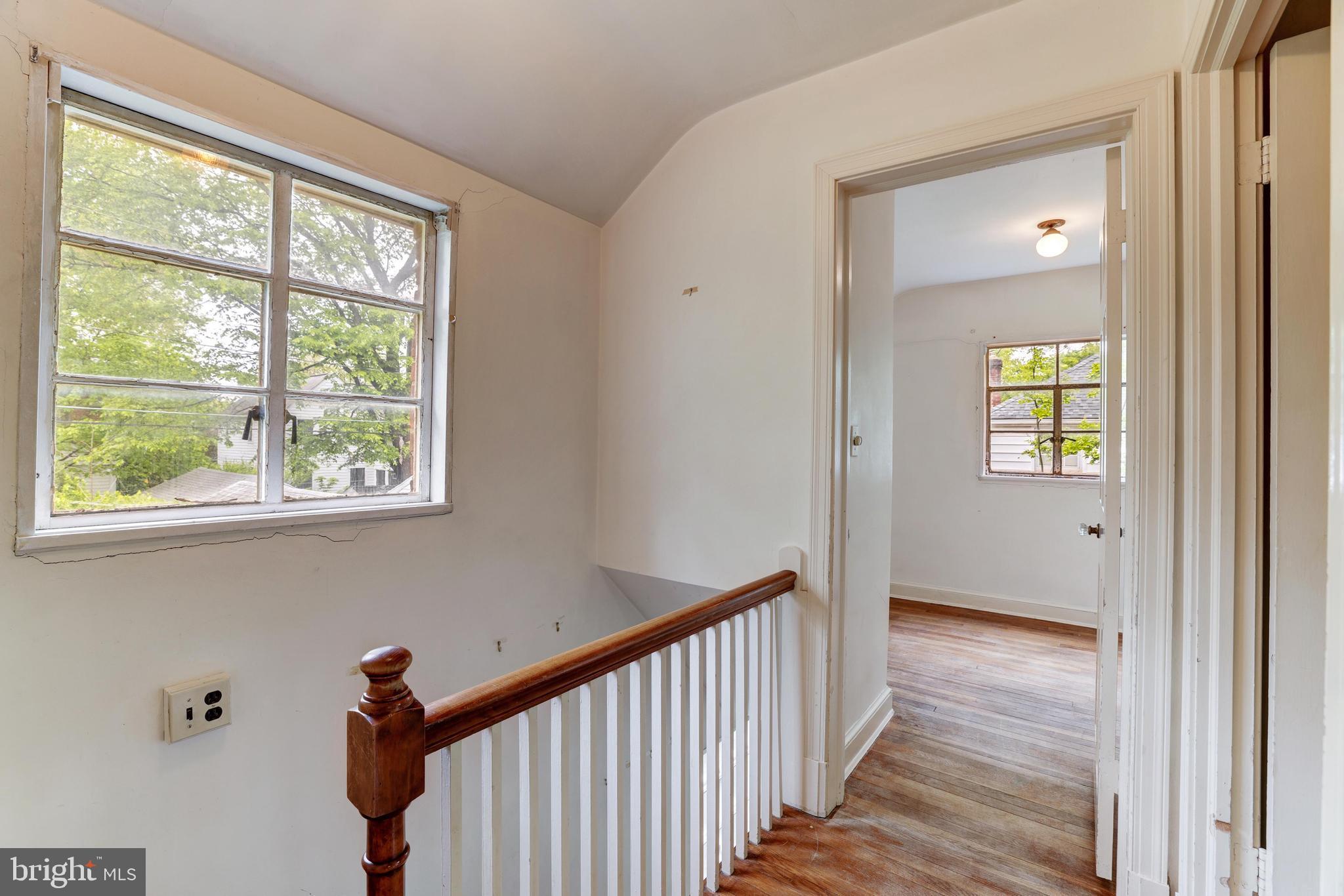 ARLINGTON FOREST - Residential