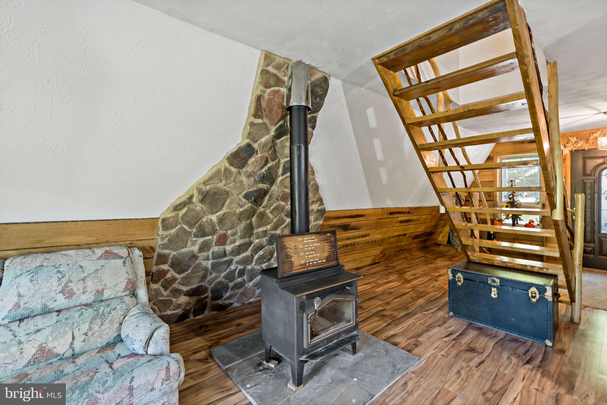 THUNDERBIRD HILLS - Residential