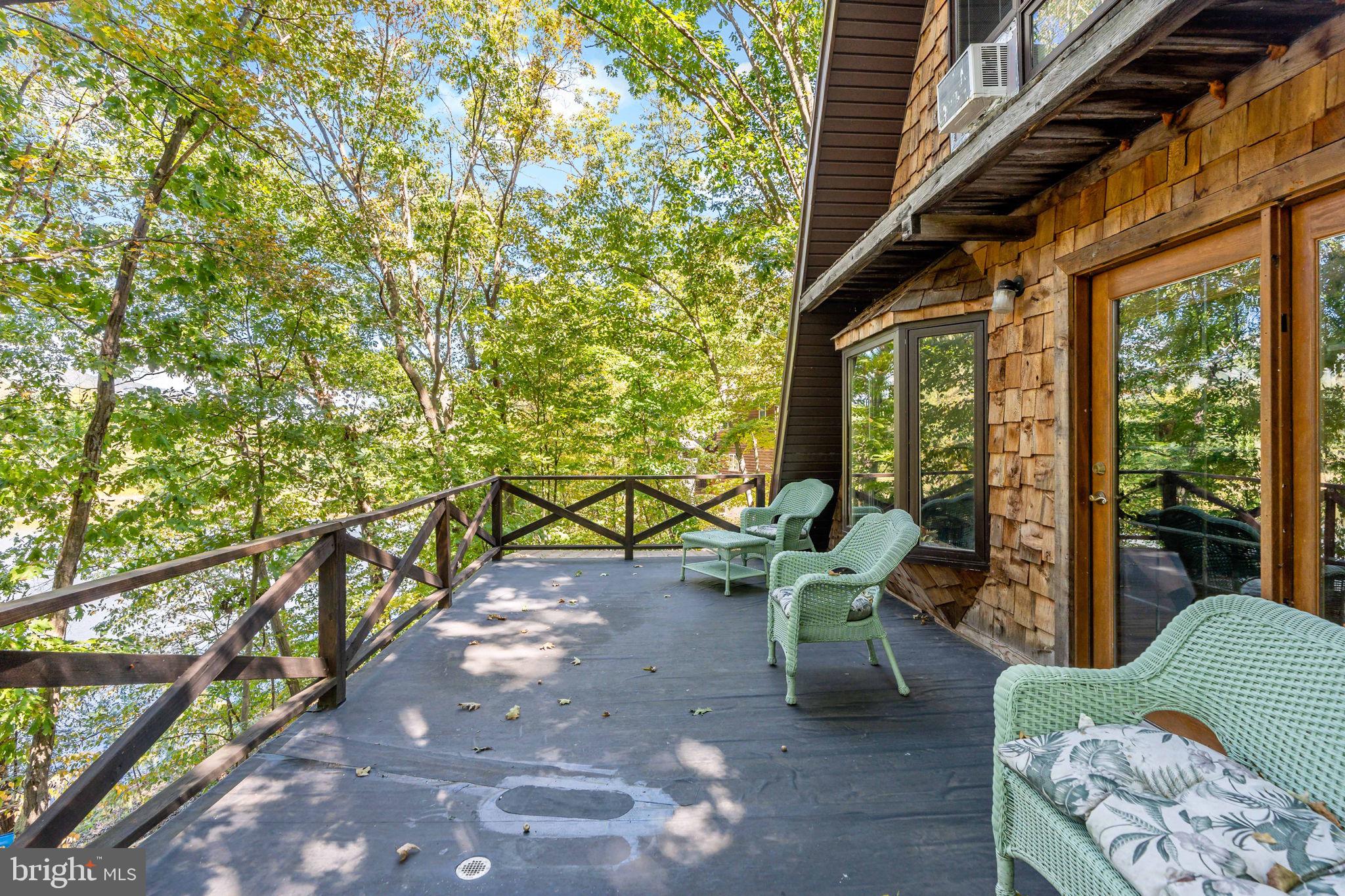 THUNDERBIRD HILLS - Residential