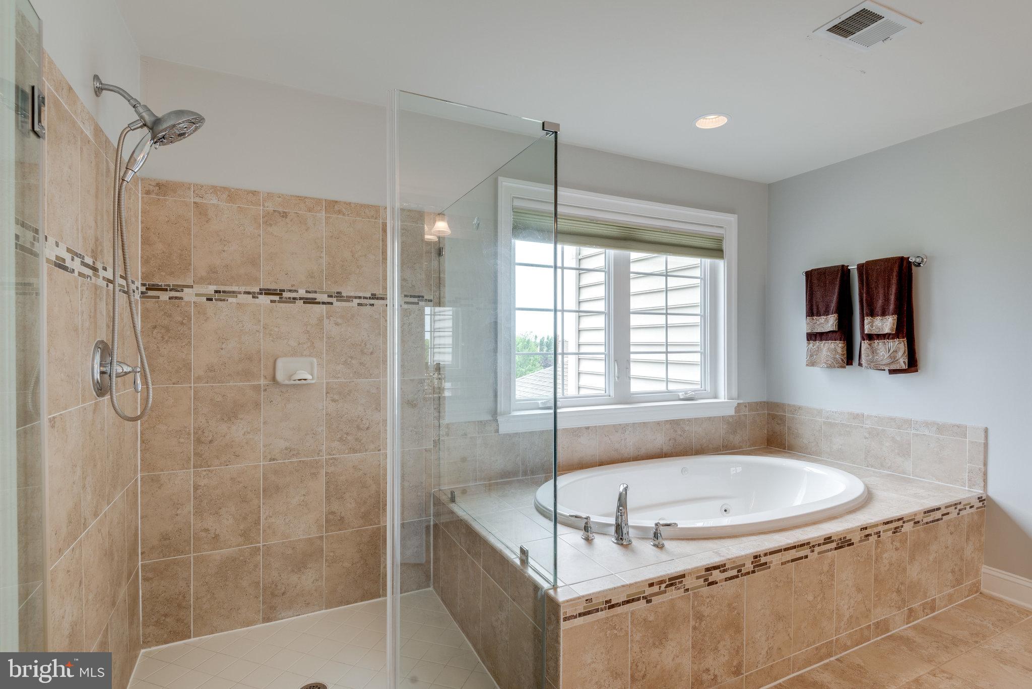 RED CEDAR - Residential Lease