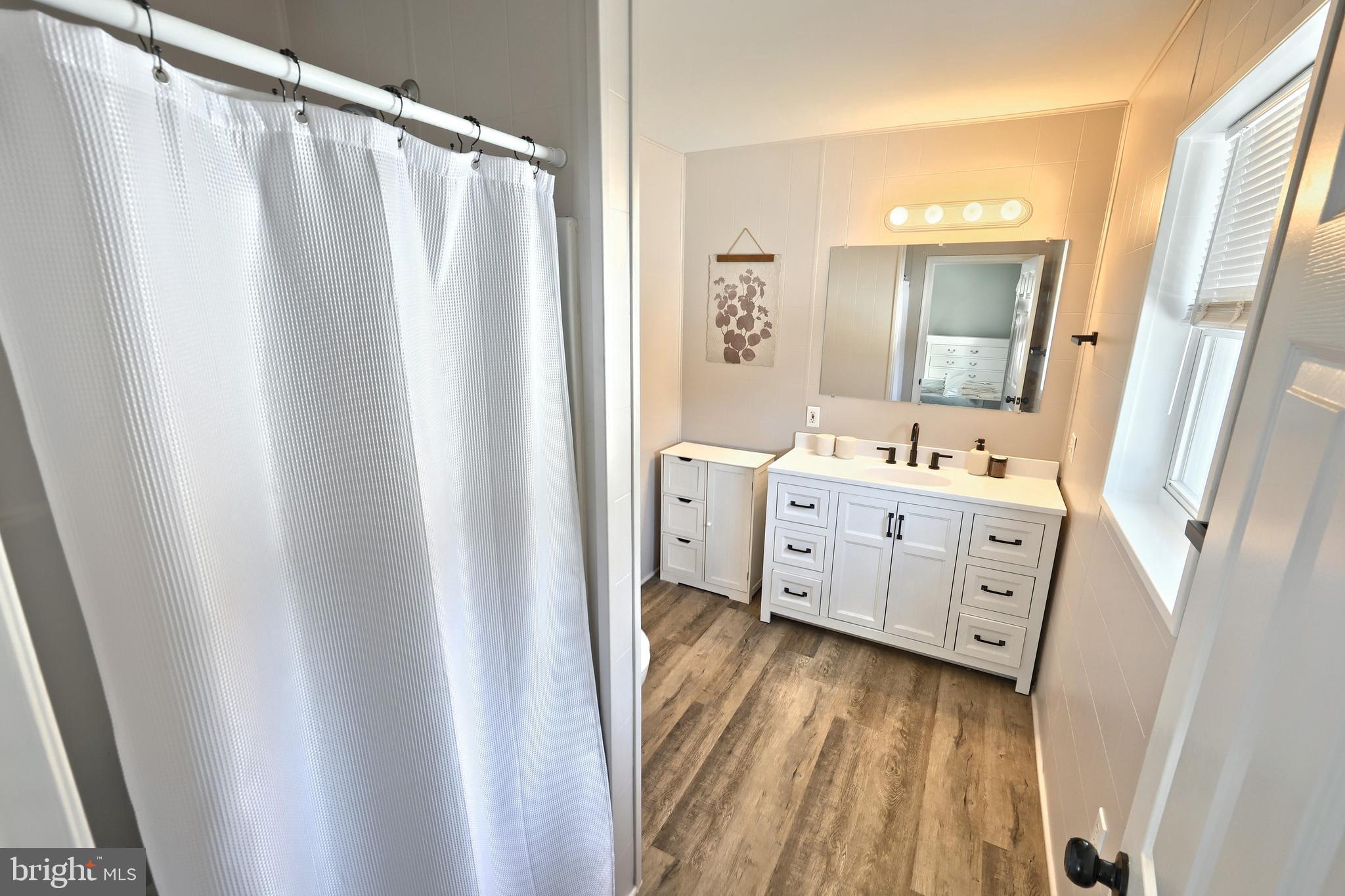 LAKE MEADE - Residential