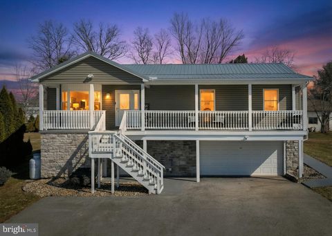 14 WADSWORTH DRIVE EAST BERLIN PA 17316