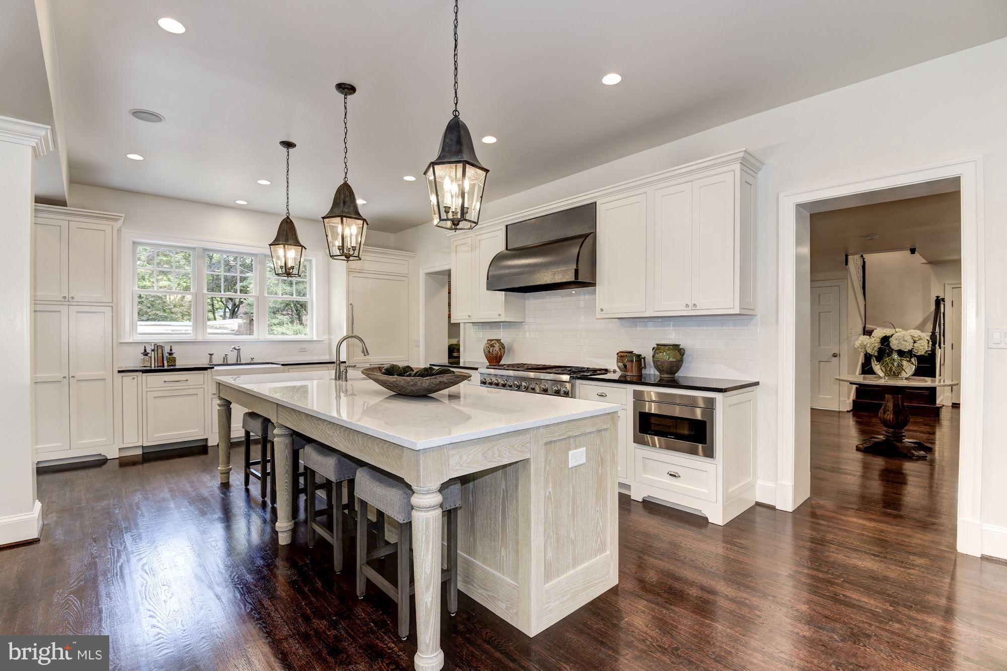 SPRING VALLEY - Residential