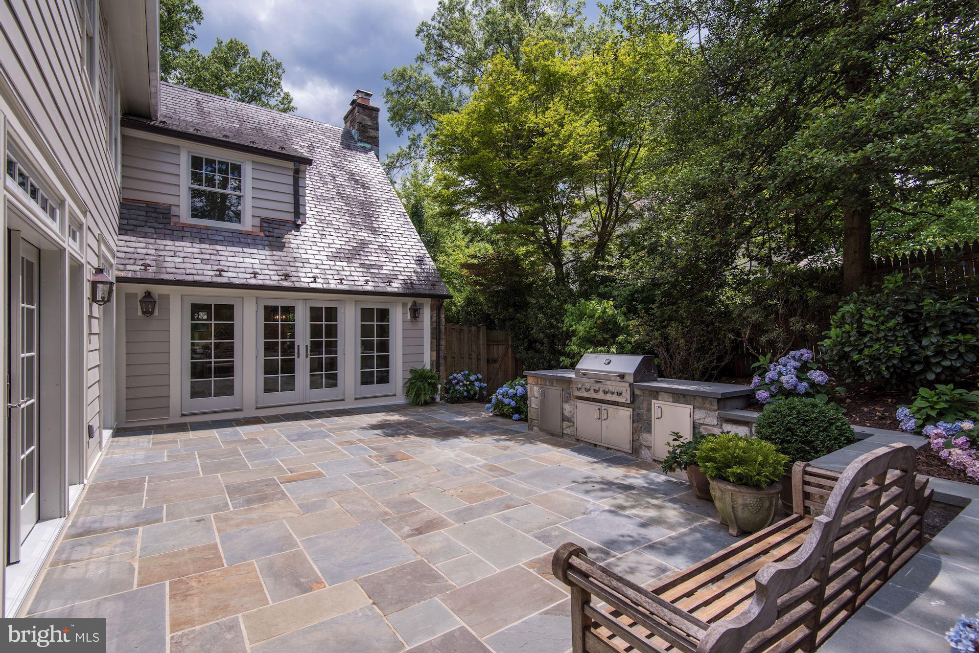 SPRING VALLEY - Residential