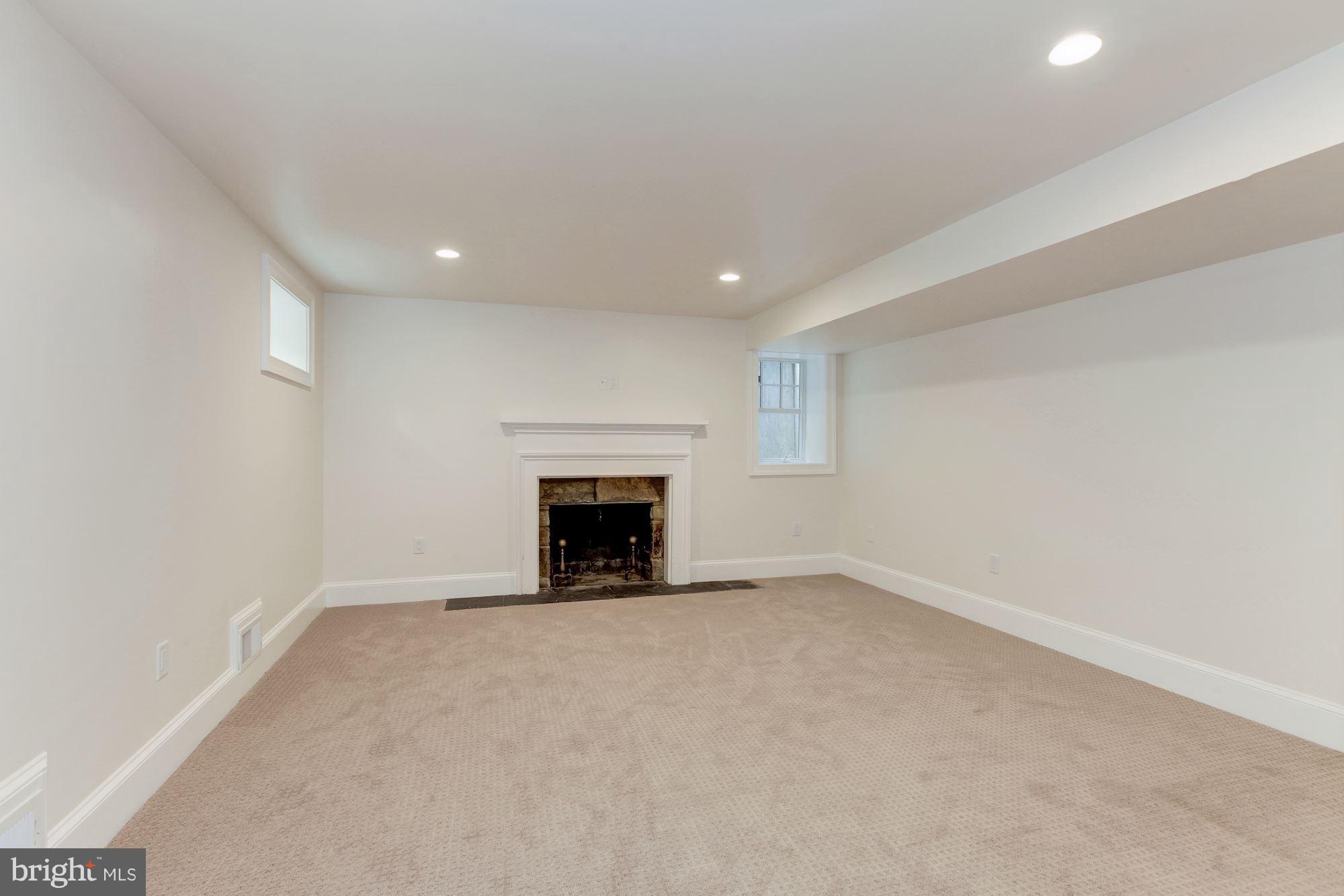 SPRING VALLEY - Residential